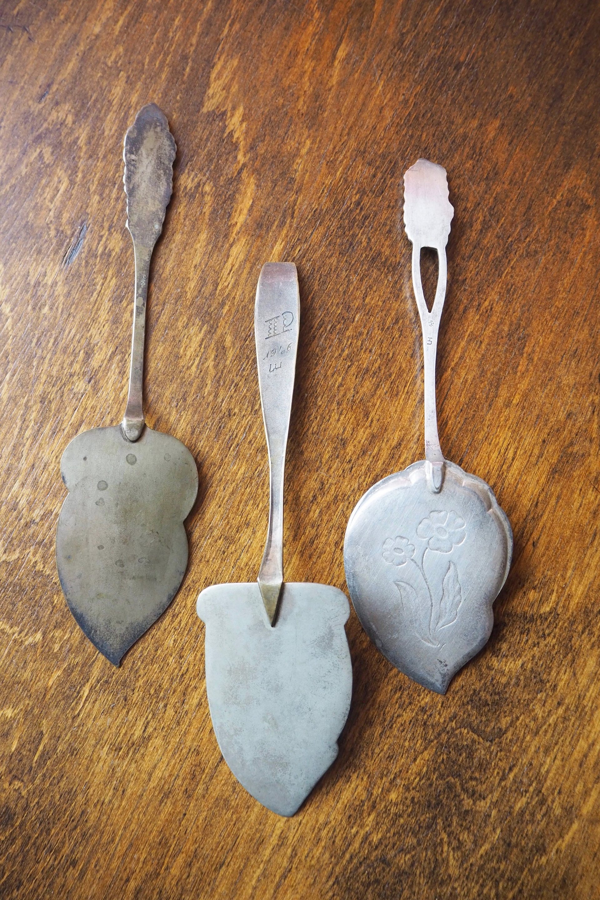 Vintage alpacca silver cake server | Vintage cake server | Alpacca silver cake server | Ornate cake server | Vintage pie server