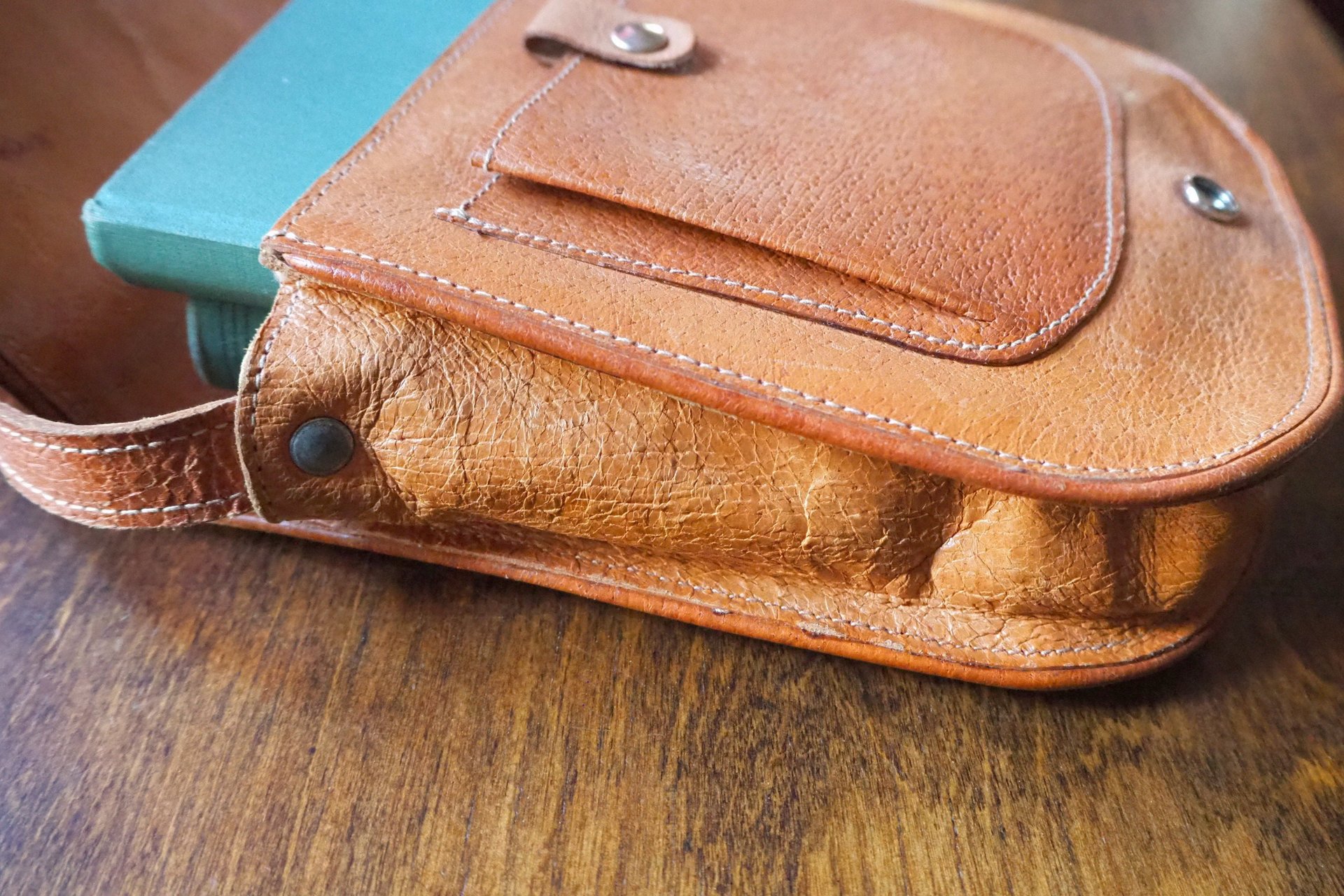 Vintage leather crossbody bag | Small crossbody bag | Vintage leather bag | Brown leather bag