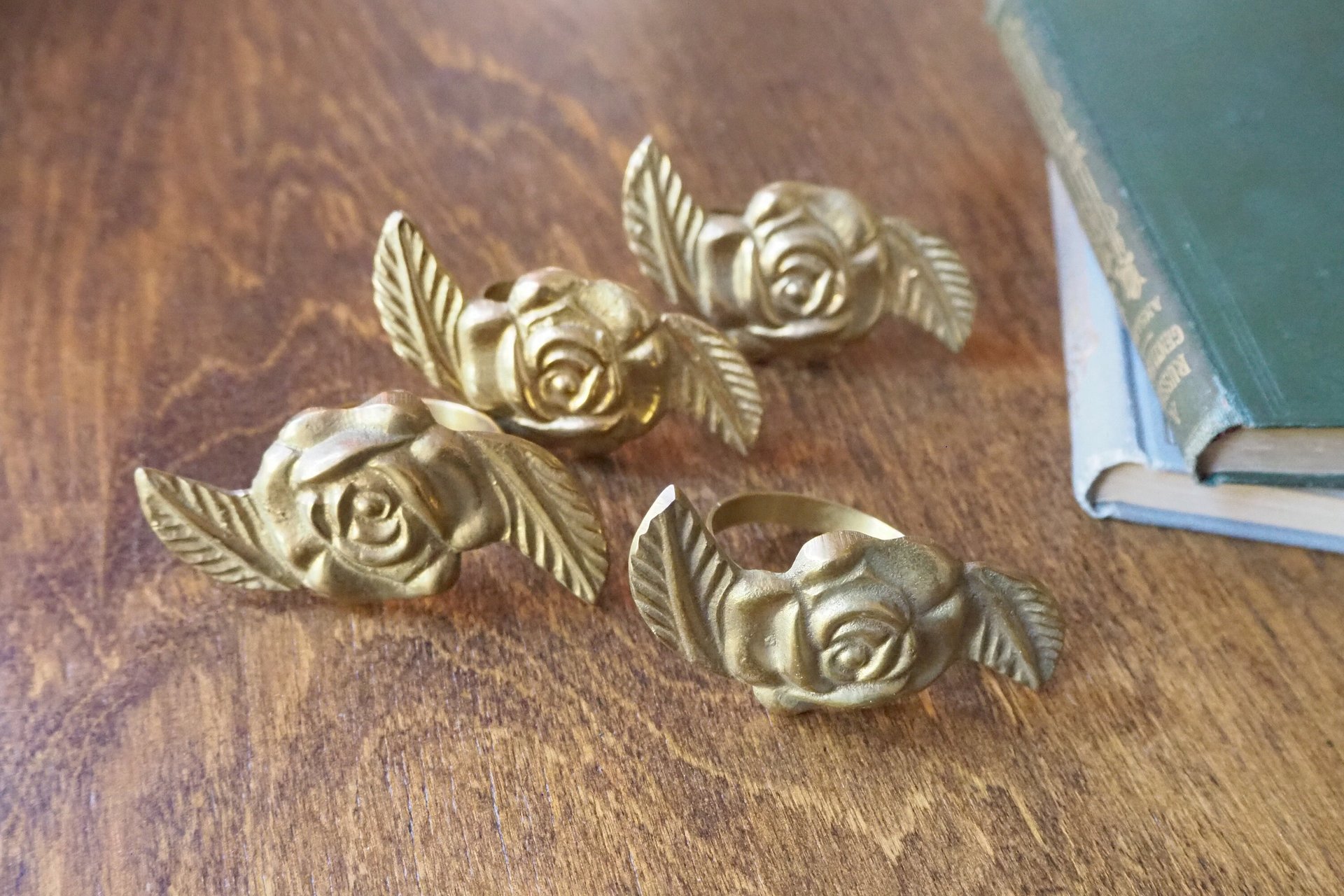 Vintage brass napkin rings | Set of four vintage napkin rings | Vintage rose napkin rings | Set of four brass napkin rings