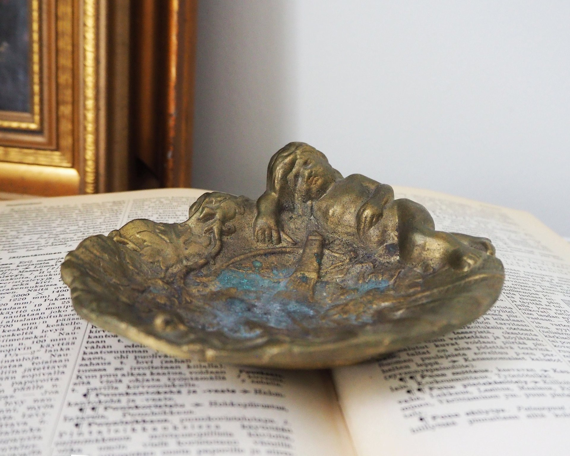 Vintage trinket dish | Vintage brass trinket dish | Vintage soap dish | Vintage angel dish | Vintage jewelry dish