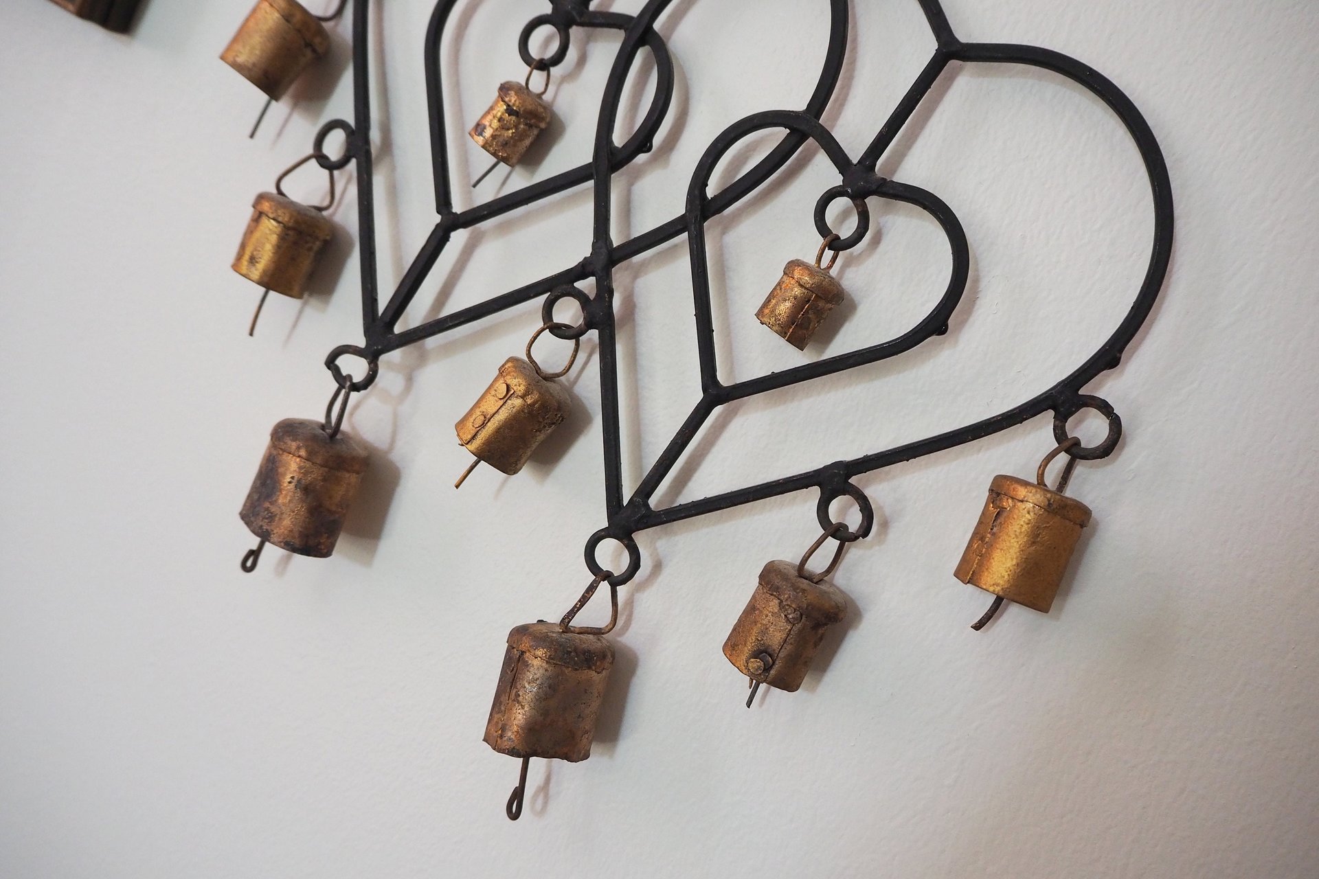 Vintage wind chime | Vintage wind chime with bells | Heart wind chime | Iron wind chime with bells | Wind chime with hearts