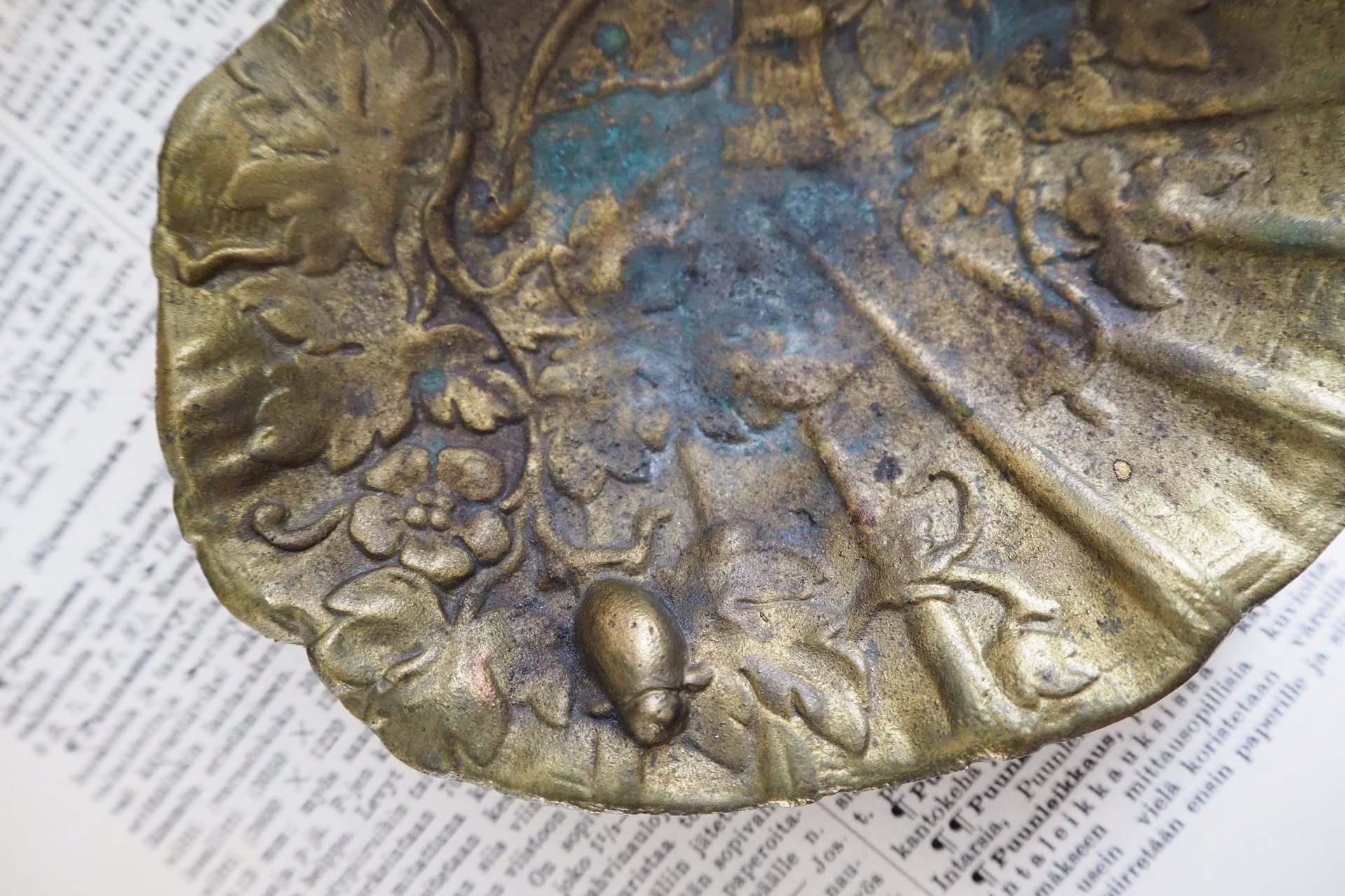 Vintage trinket dish | Vintage brass trinket dish | Vintage soap dish | Vintage angel dish | Vintage jewelry dish