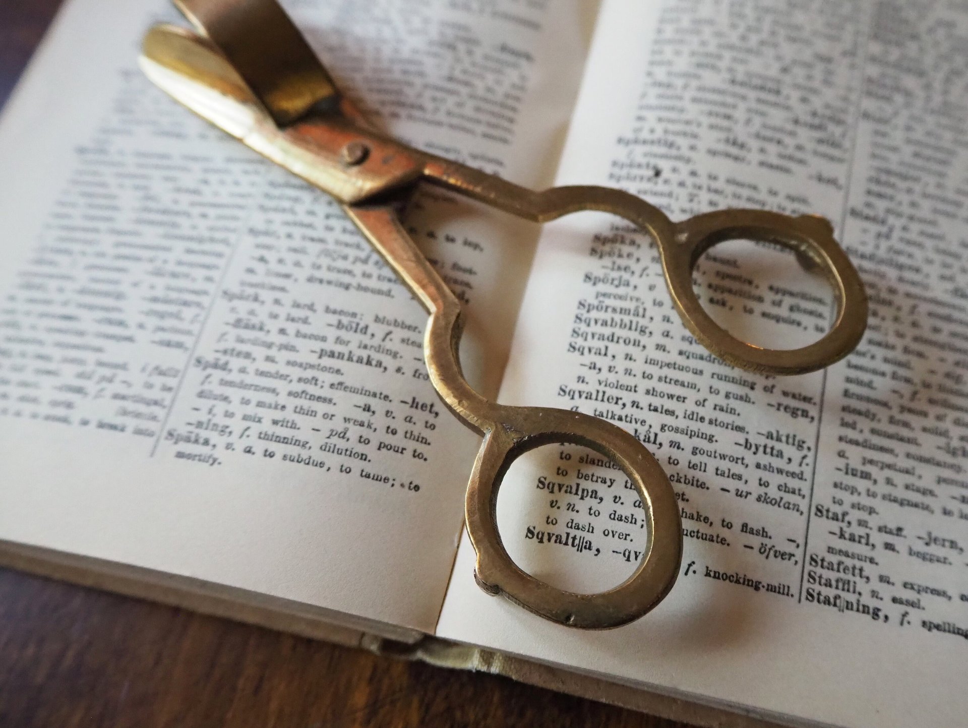 Vintage brass wick cutter | Brass candlewick scissors | Brass candlewick trimmer | Brass wick cutter | Vintage wick cutter