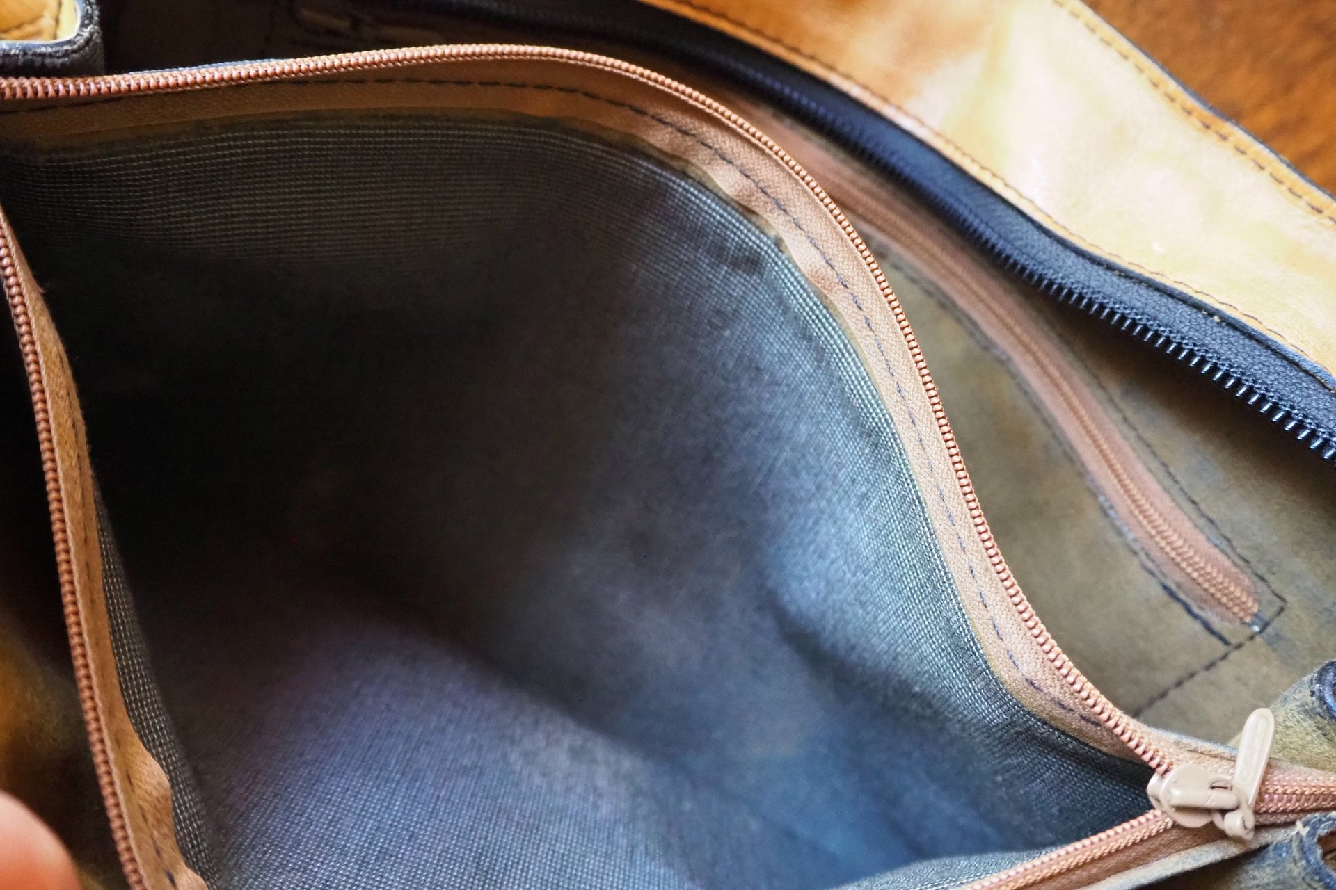 Vintage leather crossbody bag | Vintage leather bag | Light brown leather bag | Vintage handbag