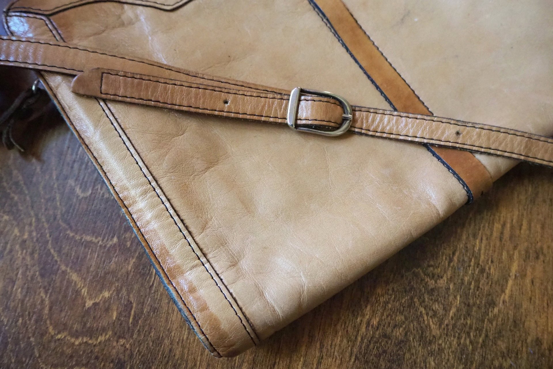 Vintage leather crossbody bag | Vintage leather bag | Light brown leather bag | Vintage handbag