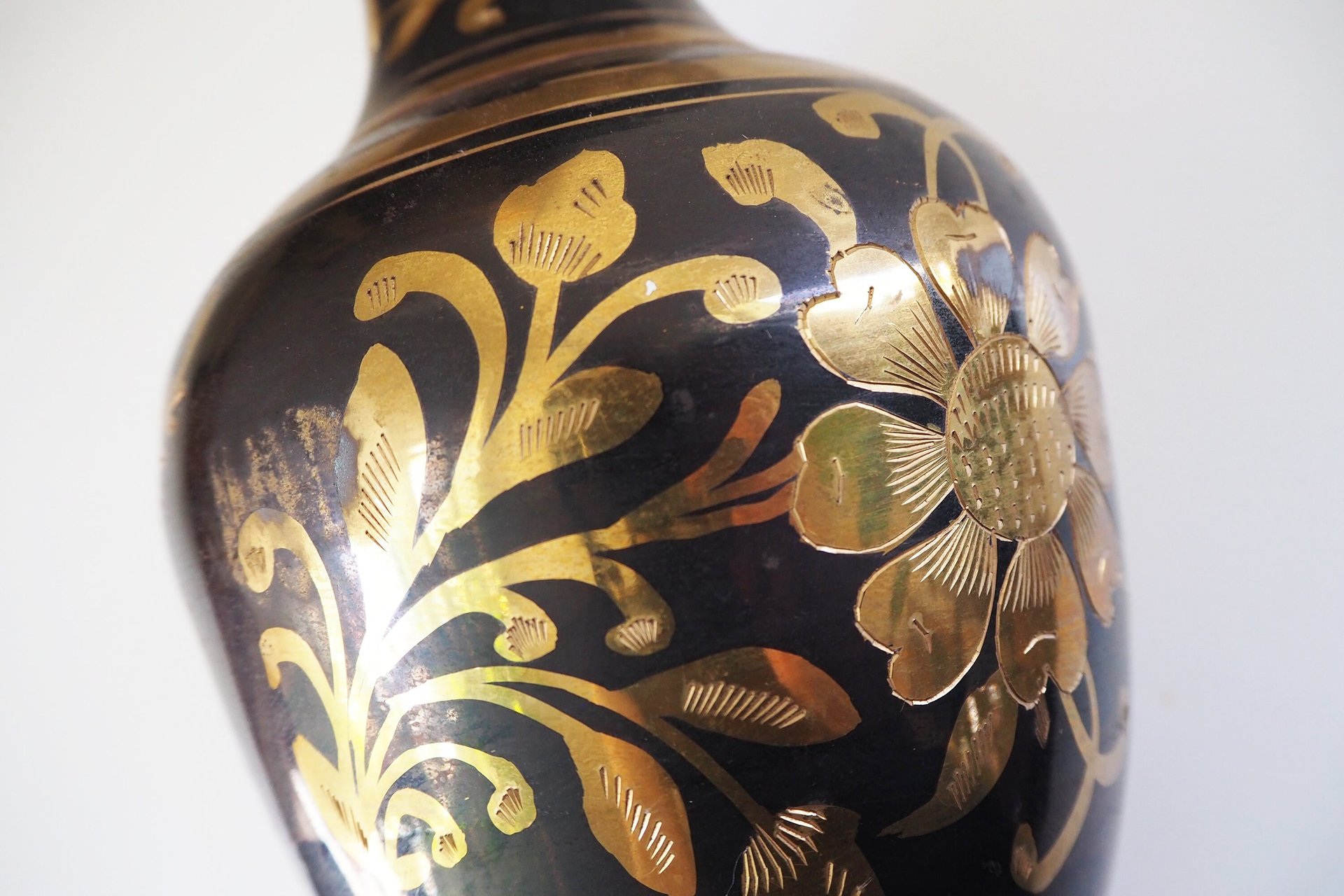 Vintage brass vase | Large vintage vase | Black brass vase | Etched floral brass vase black