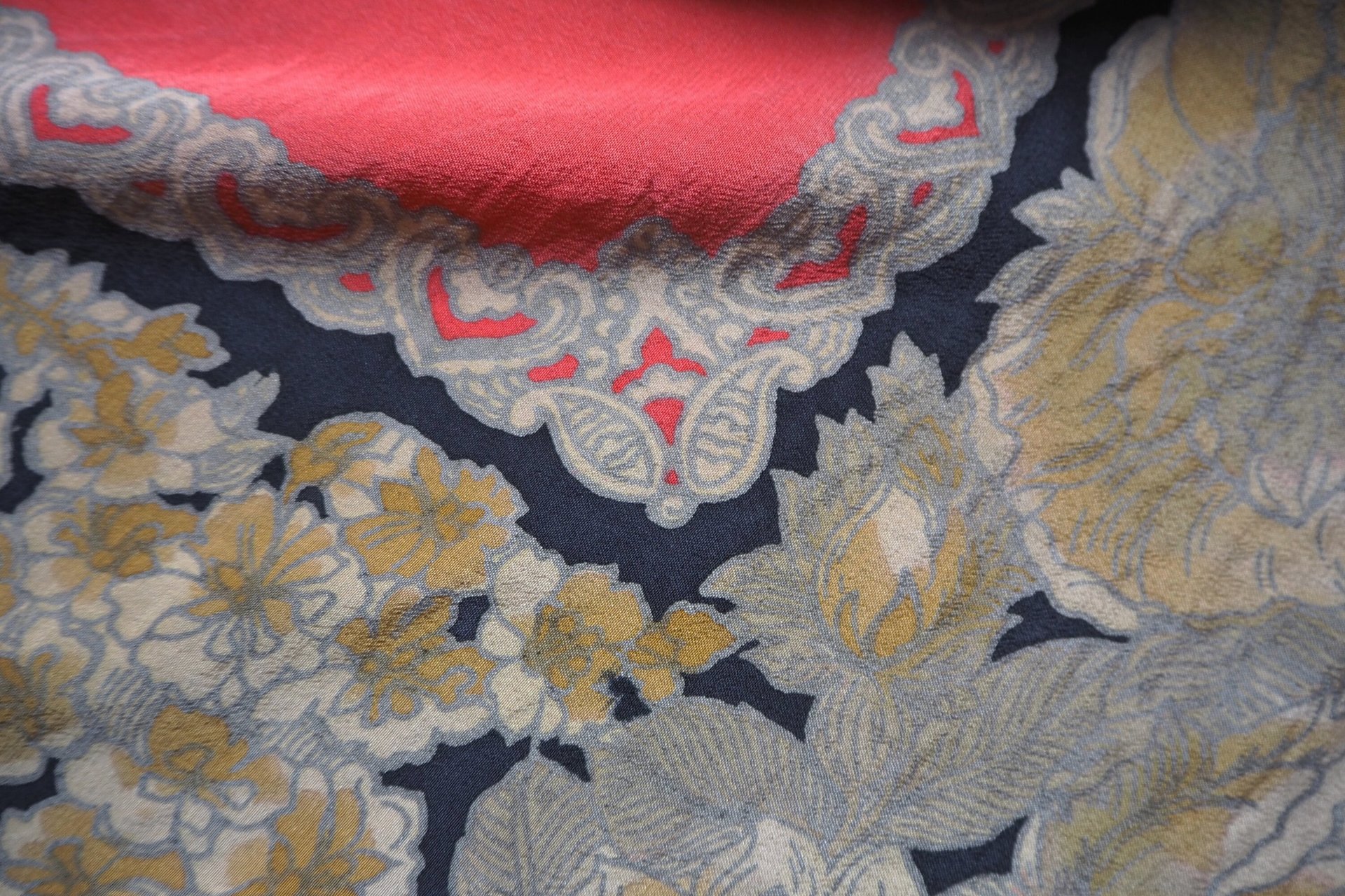 Vintage silk scarf | Floral silk scarf | Large vintage silk scarf | Square silk scarf