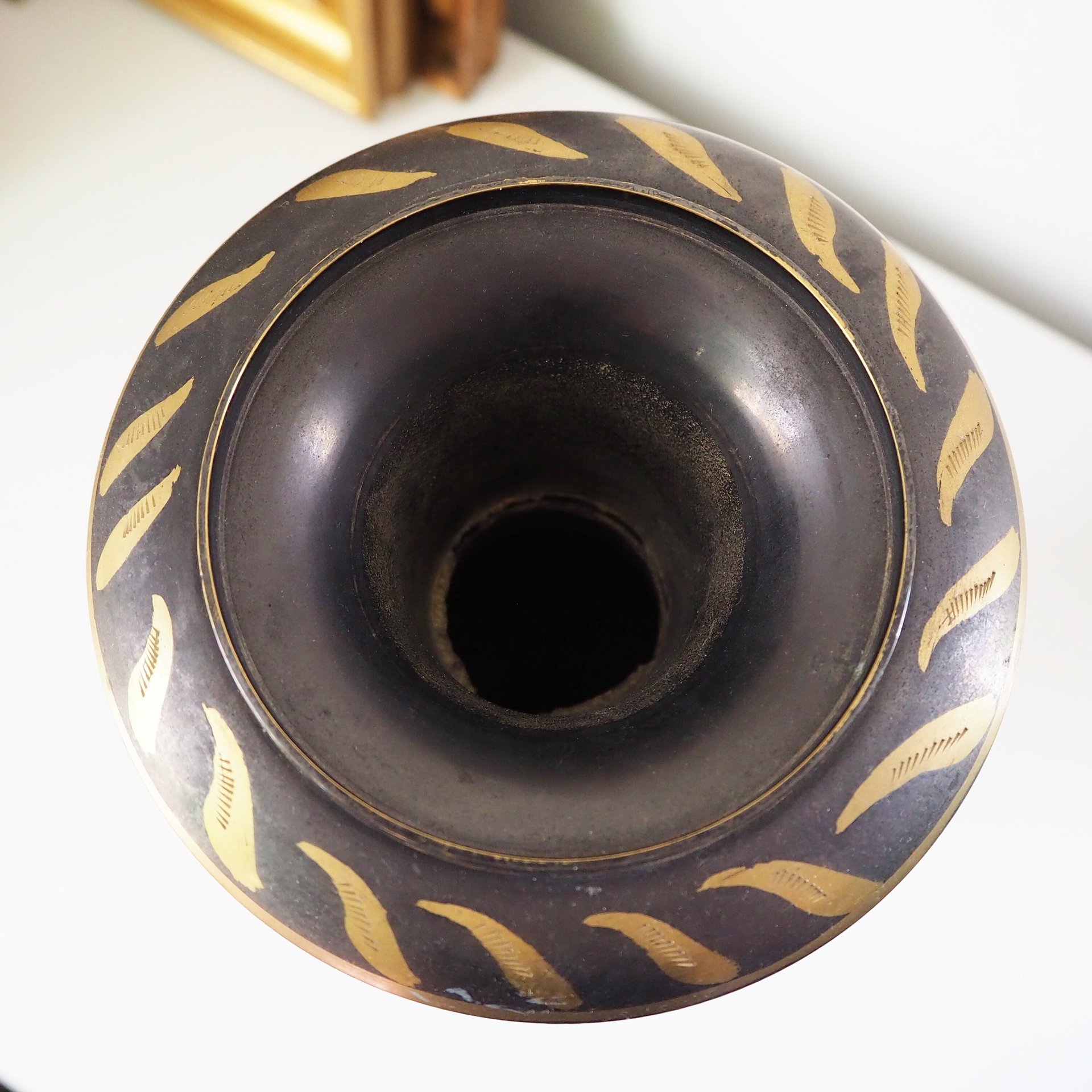Vintage brass vase | Large vintage vase | Black brass vase | Etched floral brass vase black