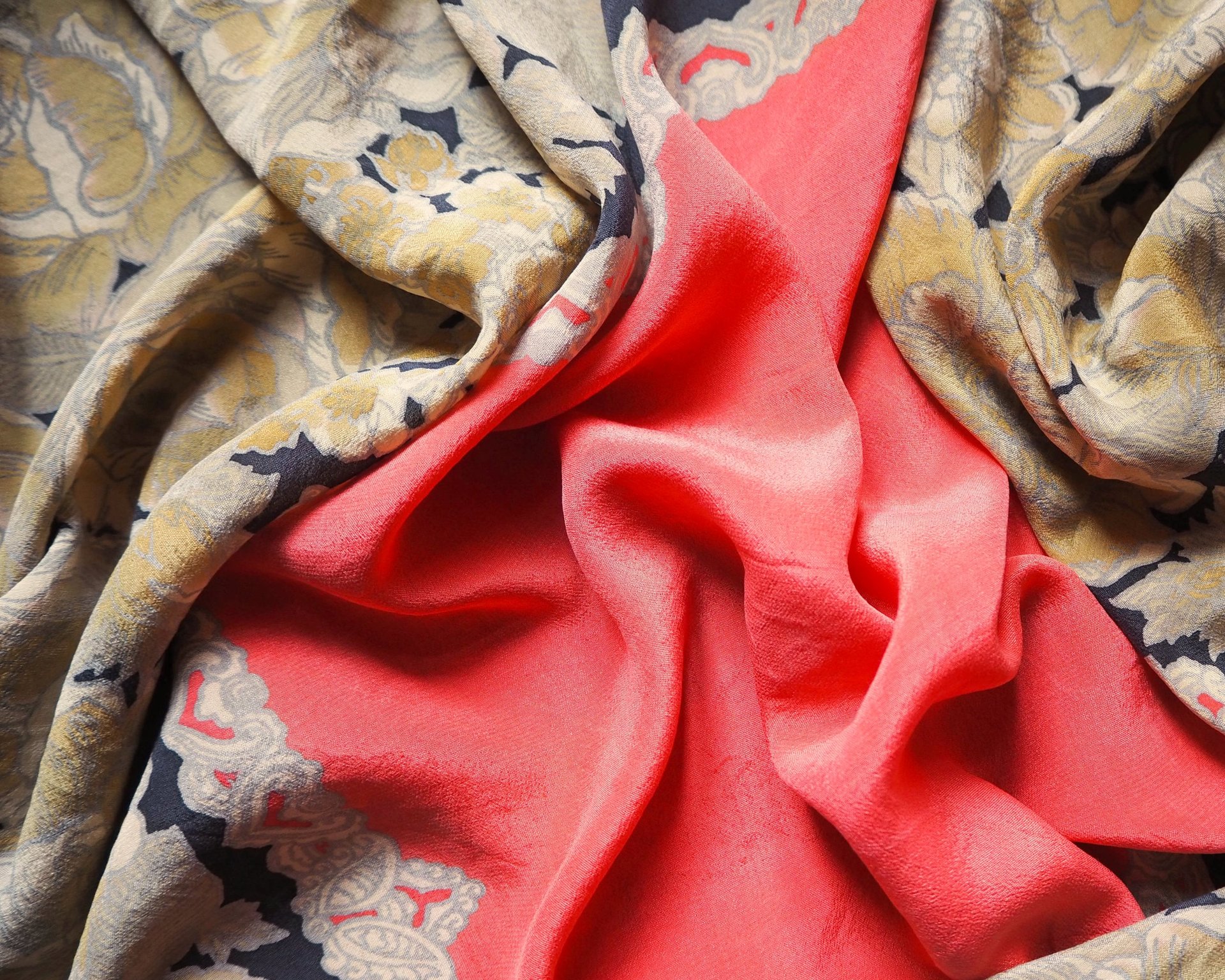 Vintage silk scarf | Floral silk scarf | Large vintage silk scarf | Square silk scarf