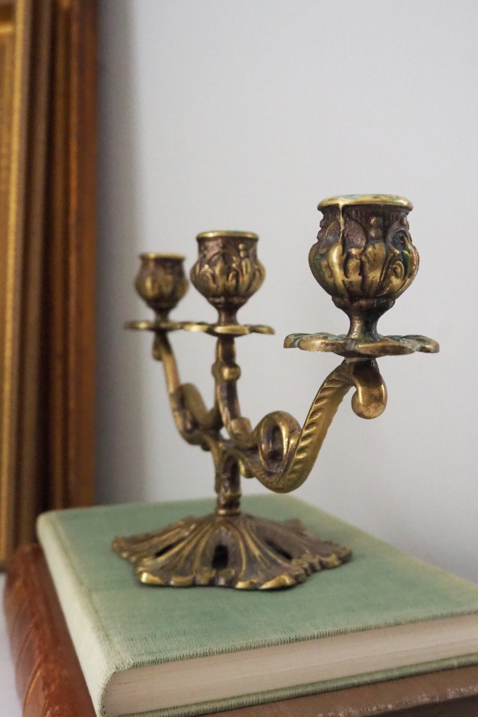 Vintage brass candelabra | Brass candelabra | Three arm brass candlestick holder | Three arm candelabra