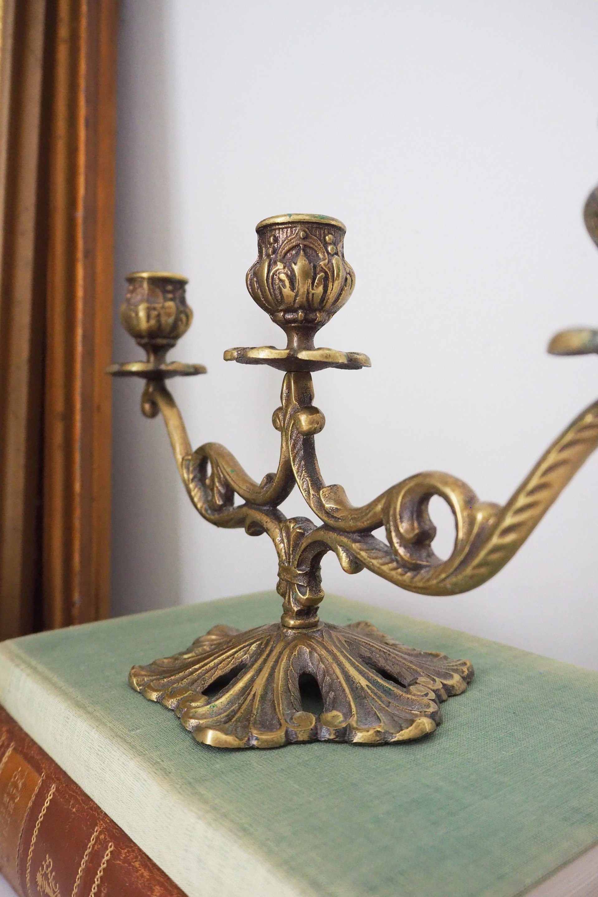 Vintage brass candelabra | Brass candelabra | Three arm brass candlestick holder | Three arm candelabra