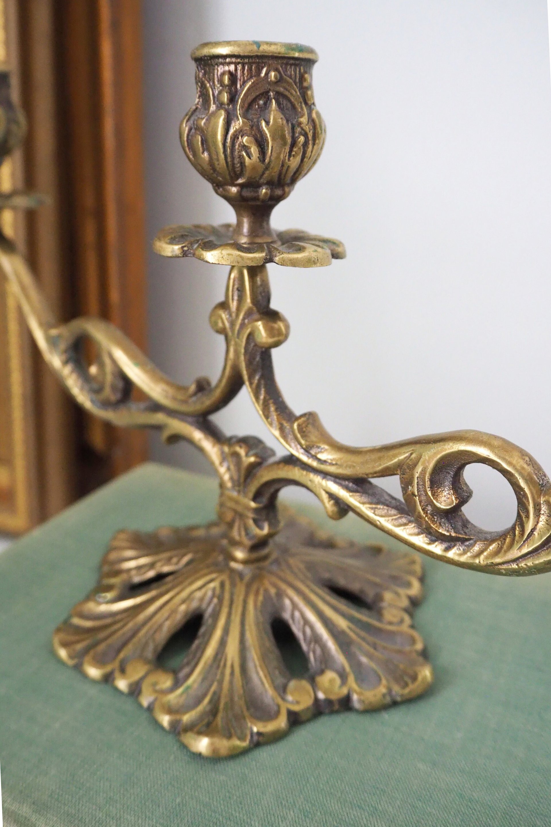 Vintage brass candelabra | Brass candelabra | Three arm brass candlestick holder | Three arm candelabra