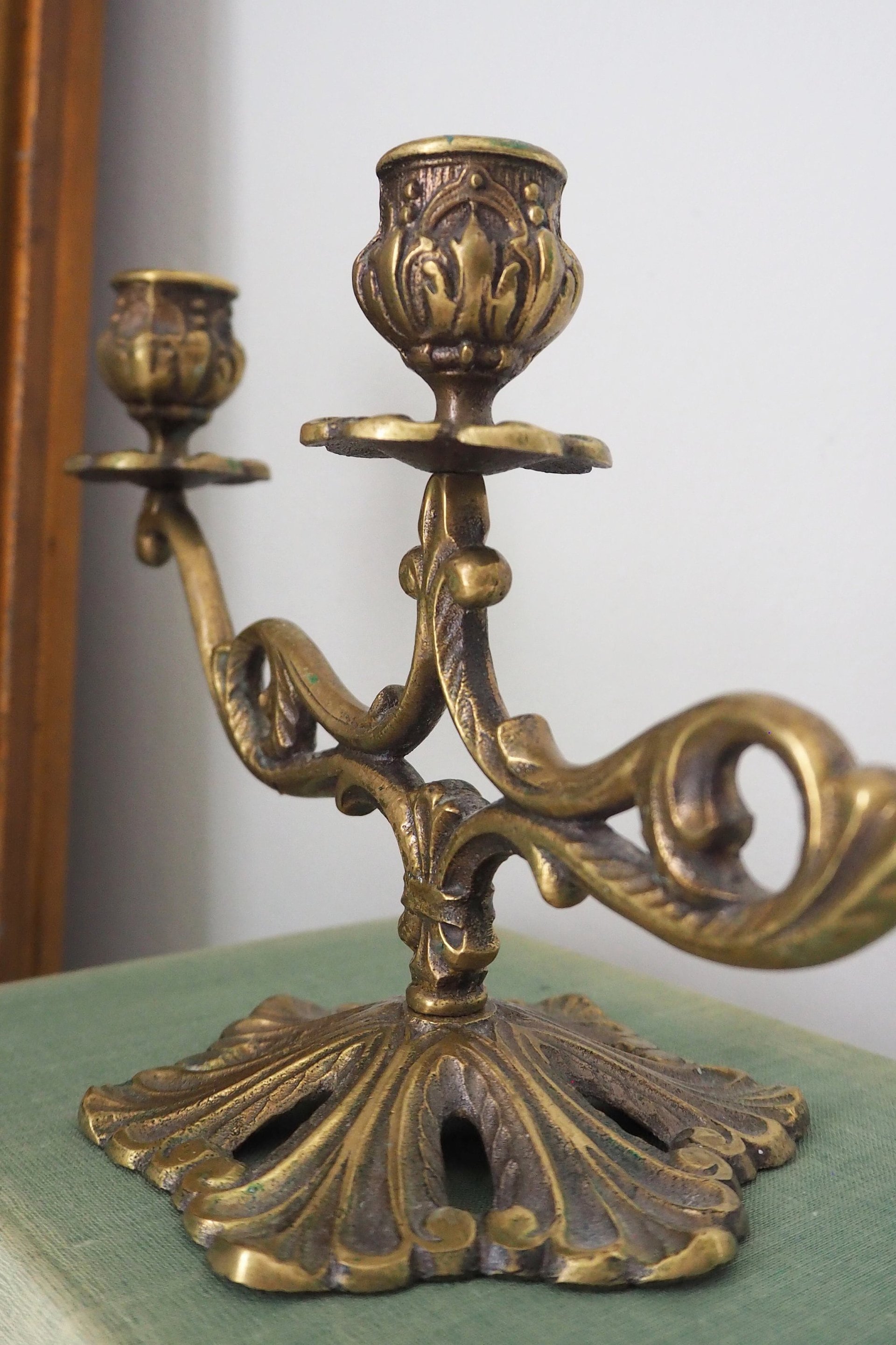 Vintage brass candelabra | Brass candelabra | Three arm brass candlestick holder | Three arm candelabra