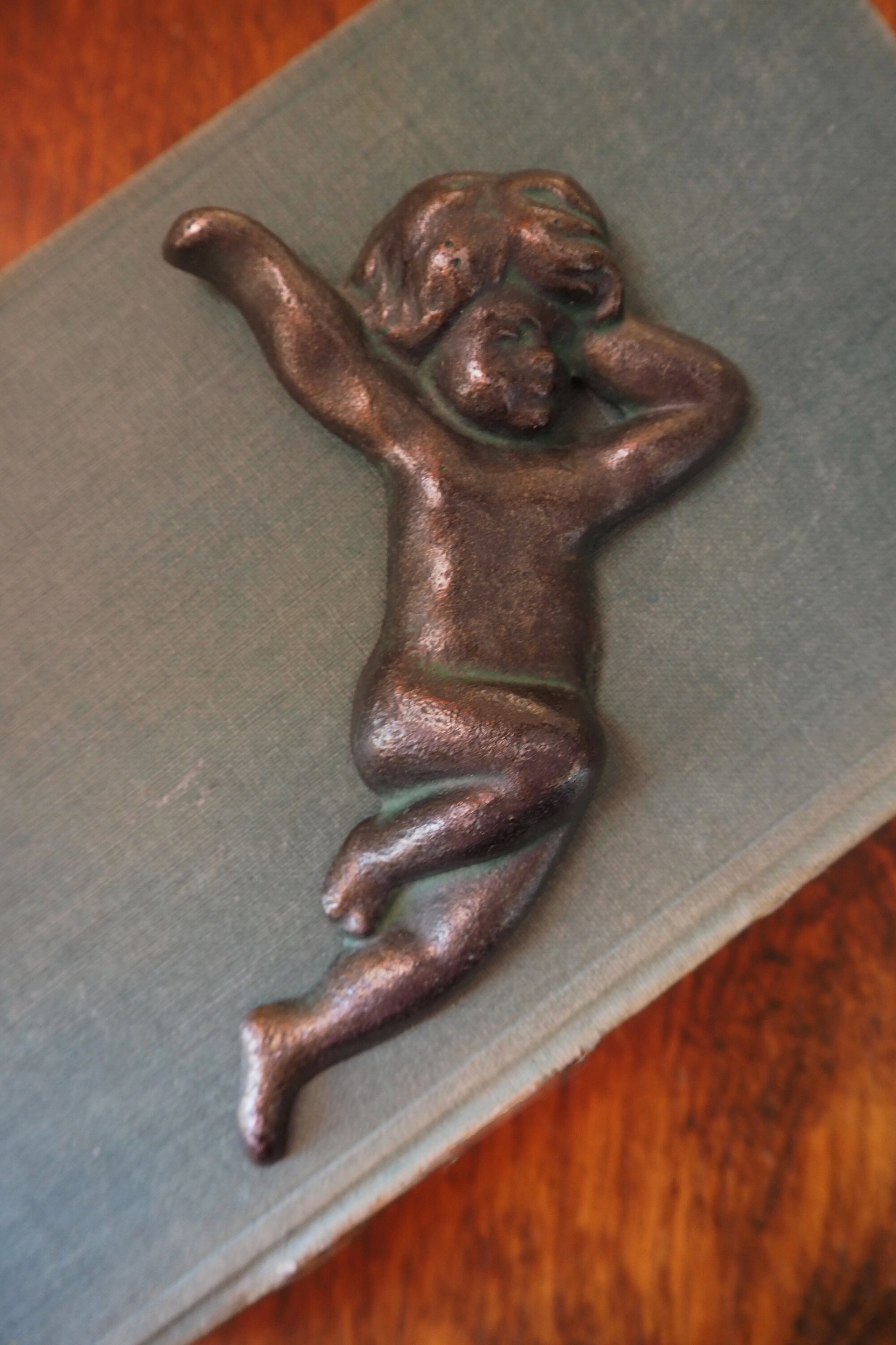 Vintage cast iron angel | Wattholma angel | Small cherub wall ornament | Vintage angel wall hanging | Made in Sweden