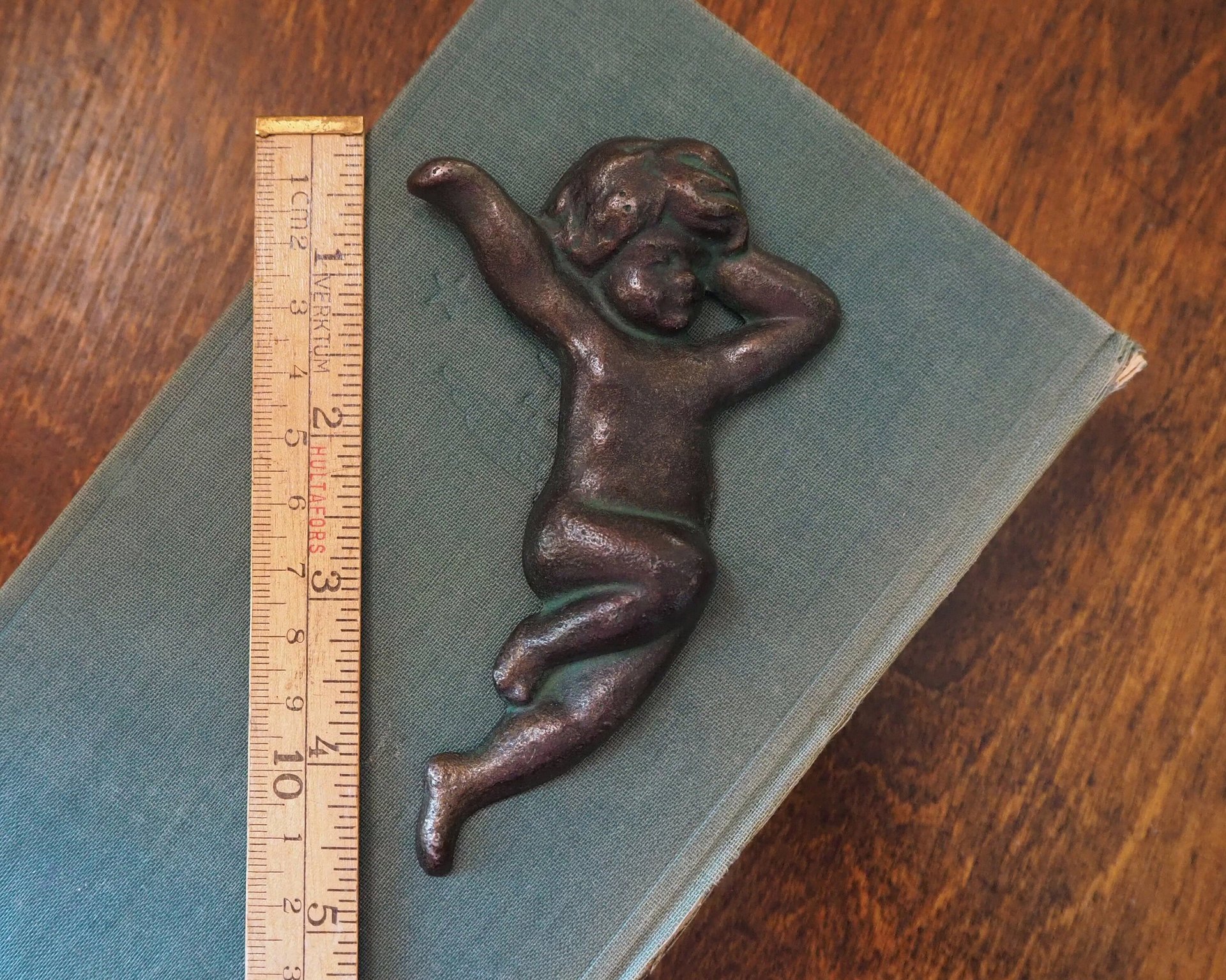 Vintage cast iron angel | Wattholma angel | Small cherub wall ornament | Vintage angel wall hanging | Made in Sweden