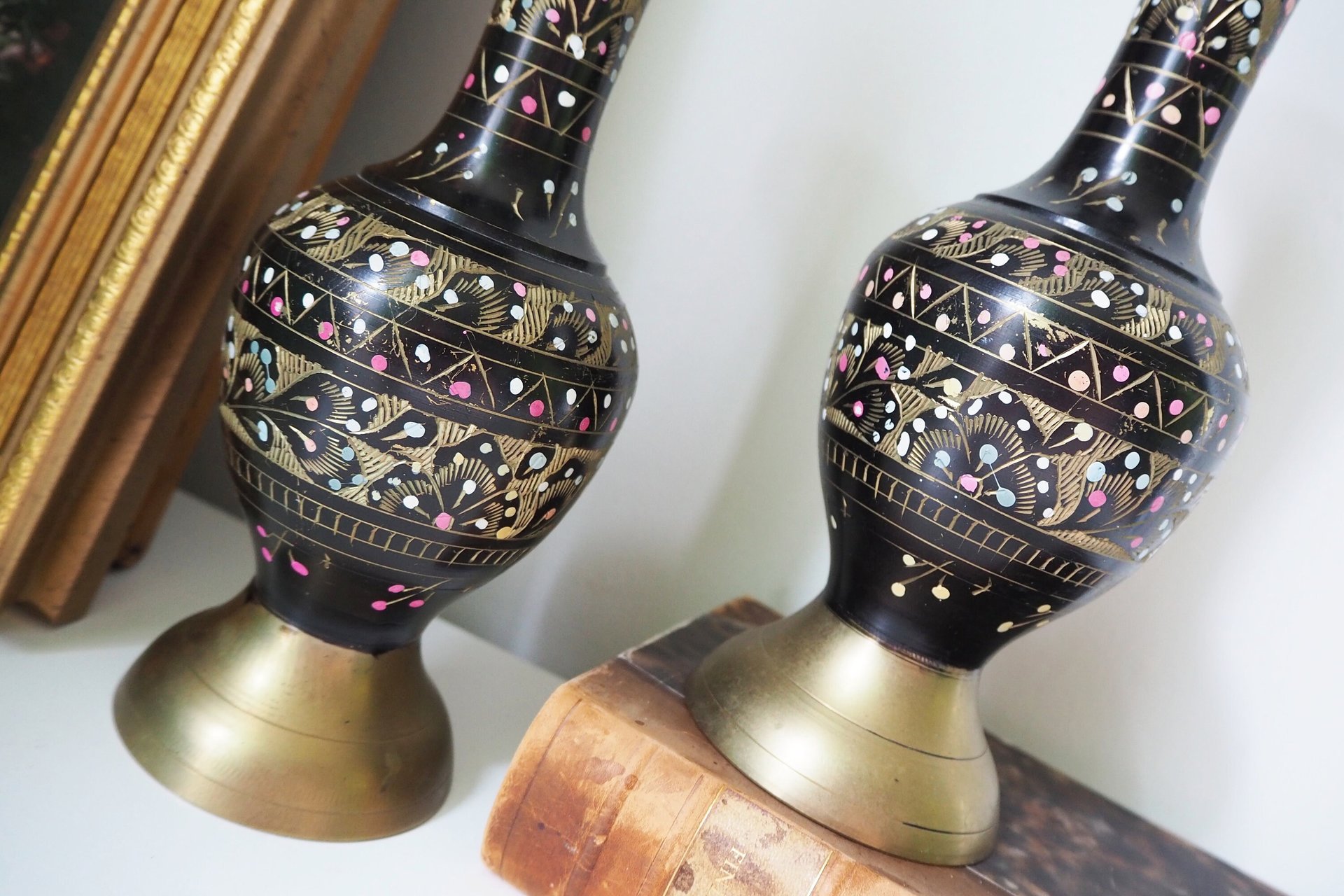 Set of two vintage vases | Brass vases | Matching vintage vases | Etched brass and black vases | Pastel vases