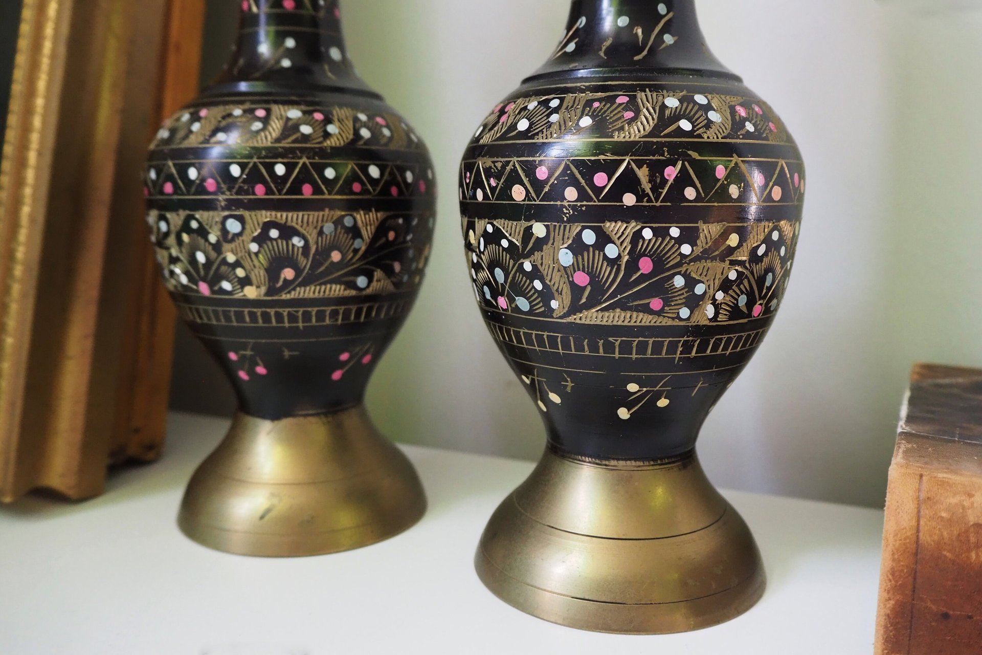 Set of two vintage vases | Brass vases | Matching vintage vases | Etched brass and black vases | Pastel vases