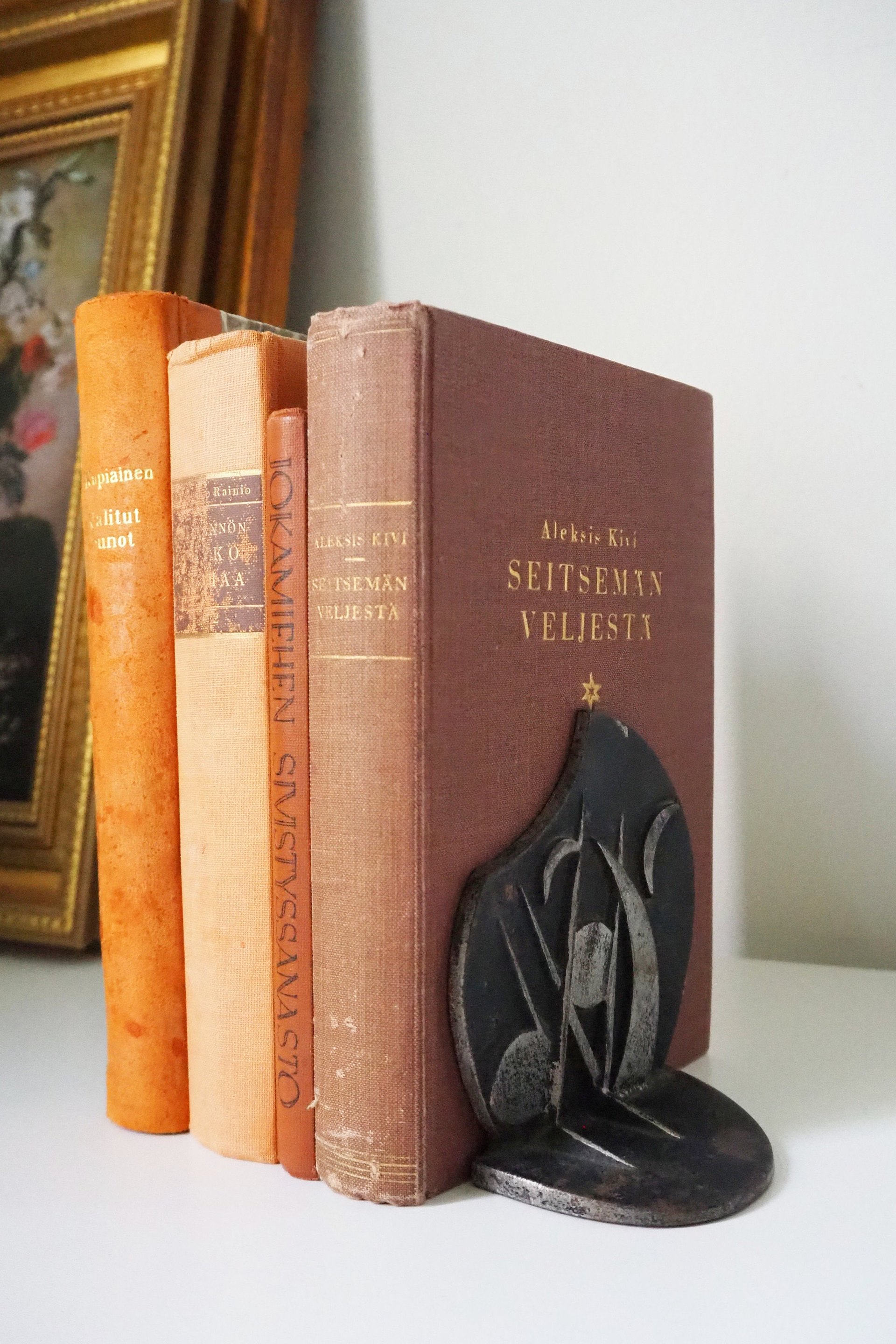 Vintage bookends | Vintage cast iron bookends | Pair of black bookends | Vintage bookends moon