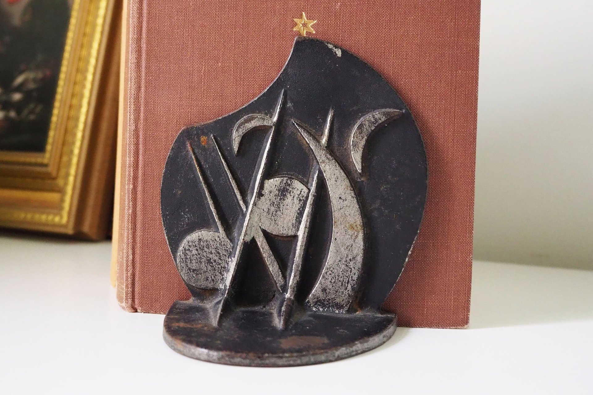 Vintage bookends | Vintage cast iron bookends | Pair of black bookends | Vintage bookends moon