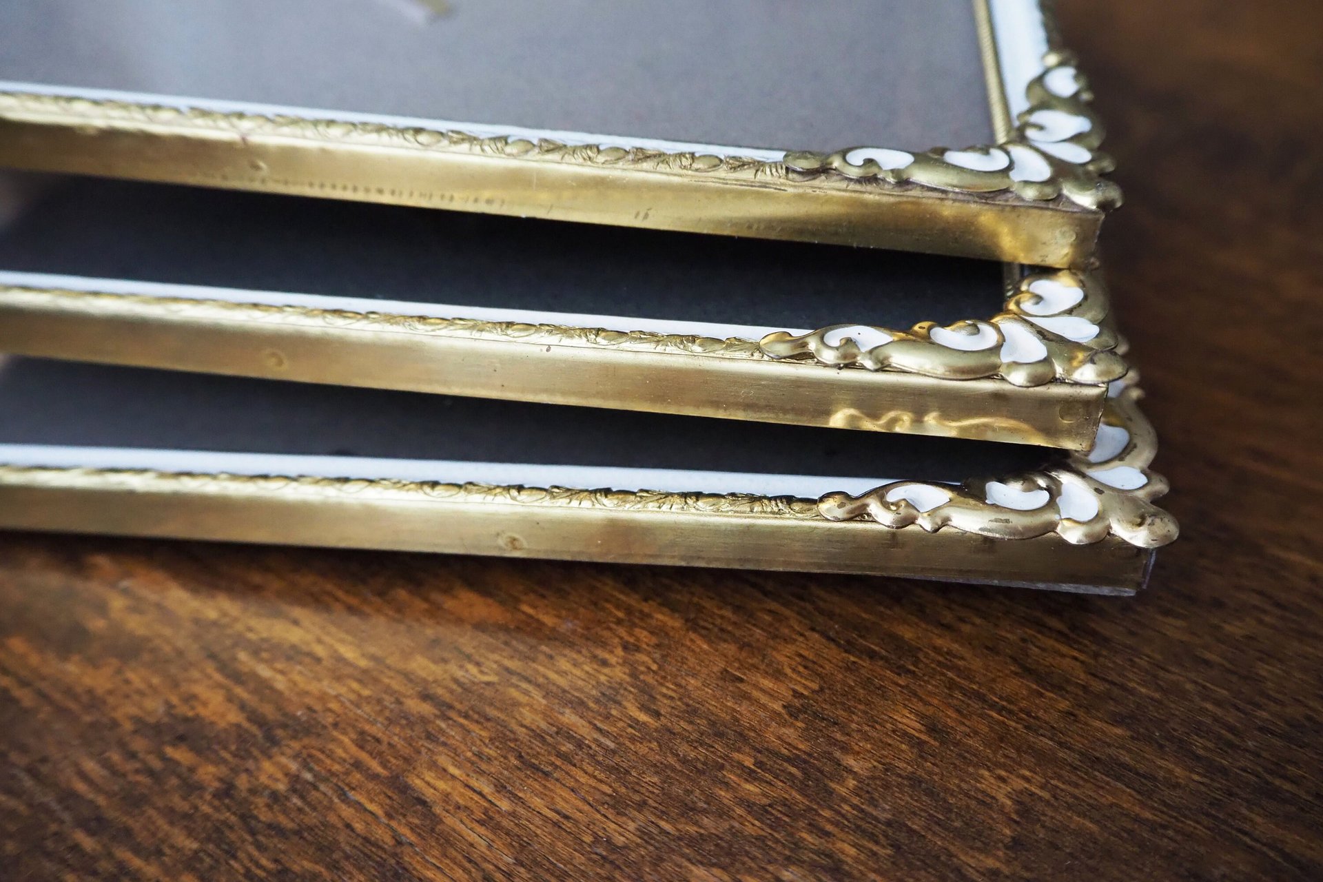 Set of three vintage photo frames | Set of three matching vintage frames | Vintage brass picture frames | Brass and white frames