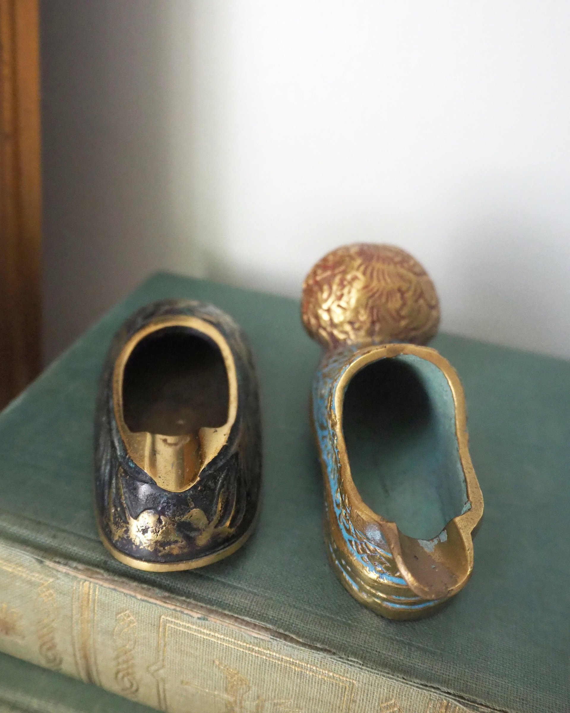 Vintage brass ashtray | Small vintage ashtray | Brass ashtray | Shoe ashtray