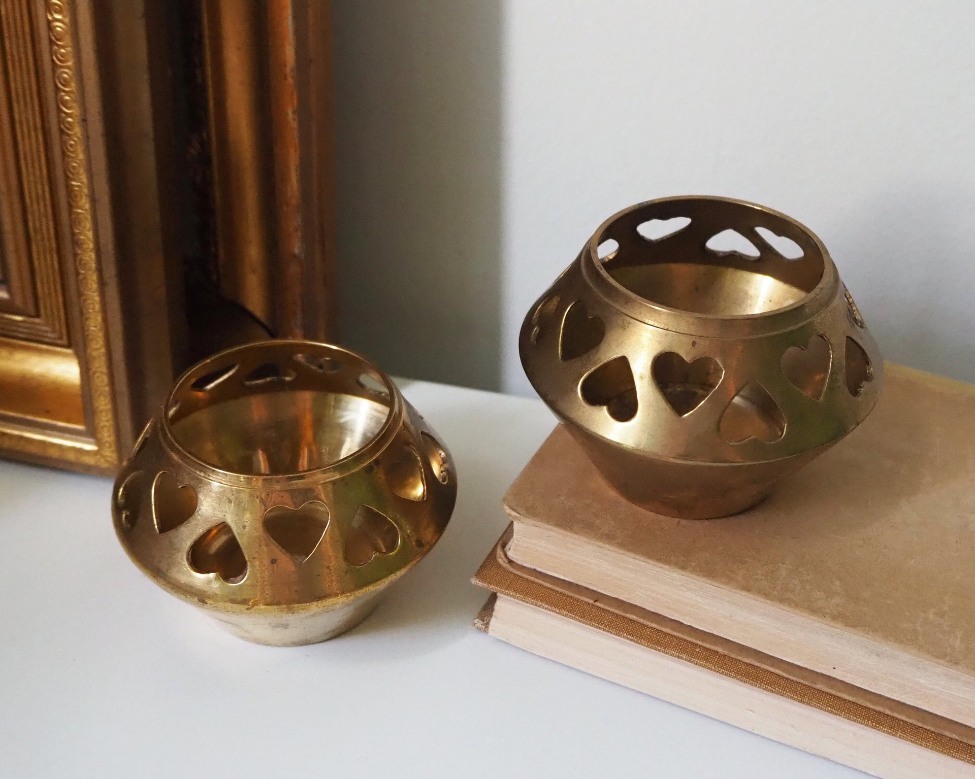Vintage brass candle holder set | Heart candleholders | Vintage brass candlestick holders | Brass tealight holders | Candleholder sets