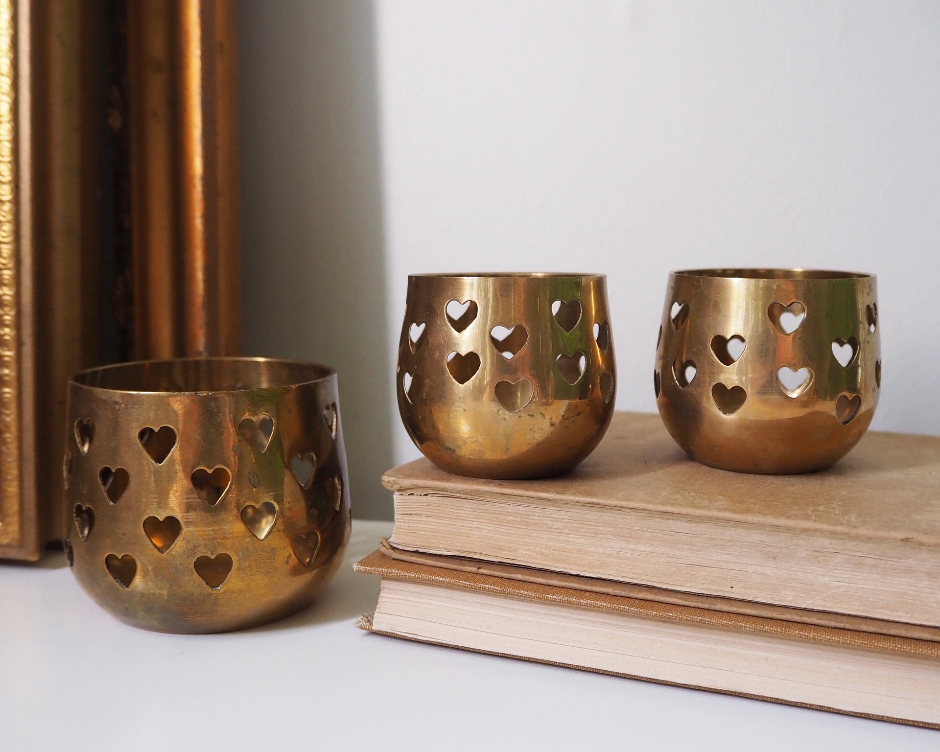 Vintage brass candle holder set | Heart candleholders | Vintage brass candlestick holders | Brass tealight holders | Candleholder sets