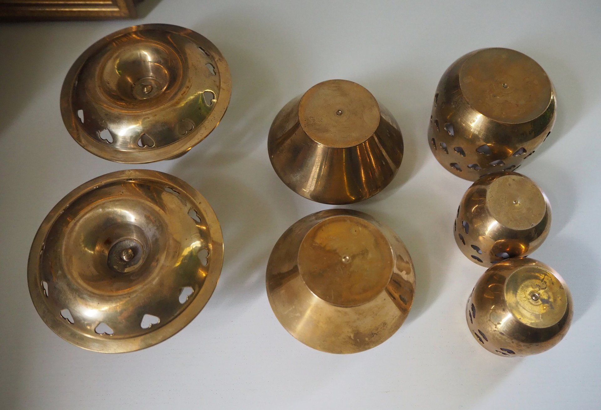 Vintage brass candle holder set | Heart candleholders | Vintage brass candlestick holders | Brass tealight holders | Candleholder sets