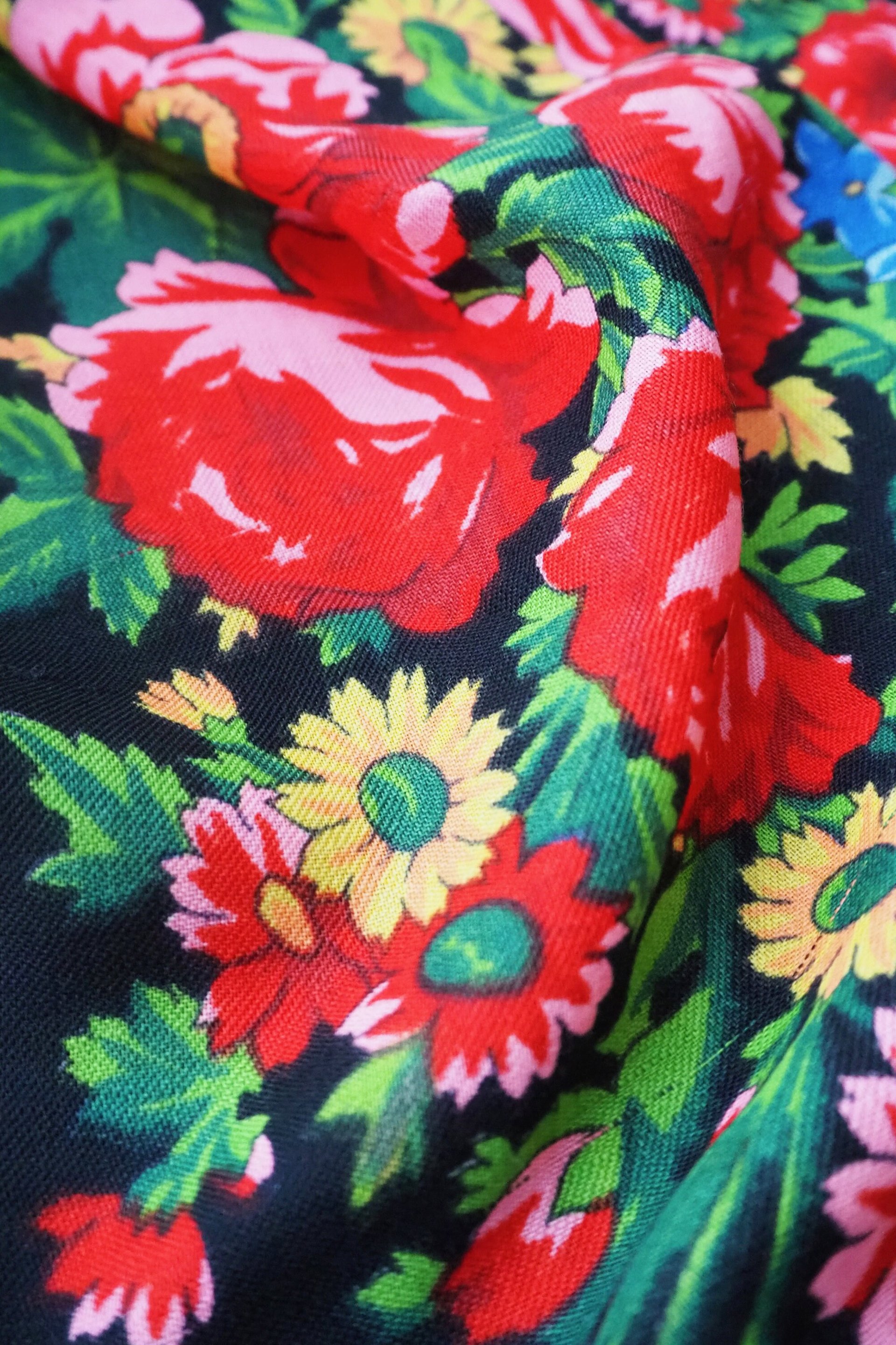 Vintage floral scarf | Floral scarf with a fringe | Vintage wool scarf | Vintage wool shawl | Russian floral scarf