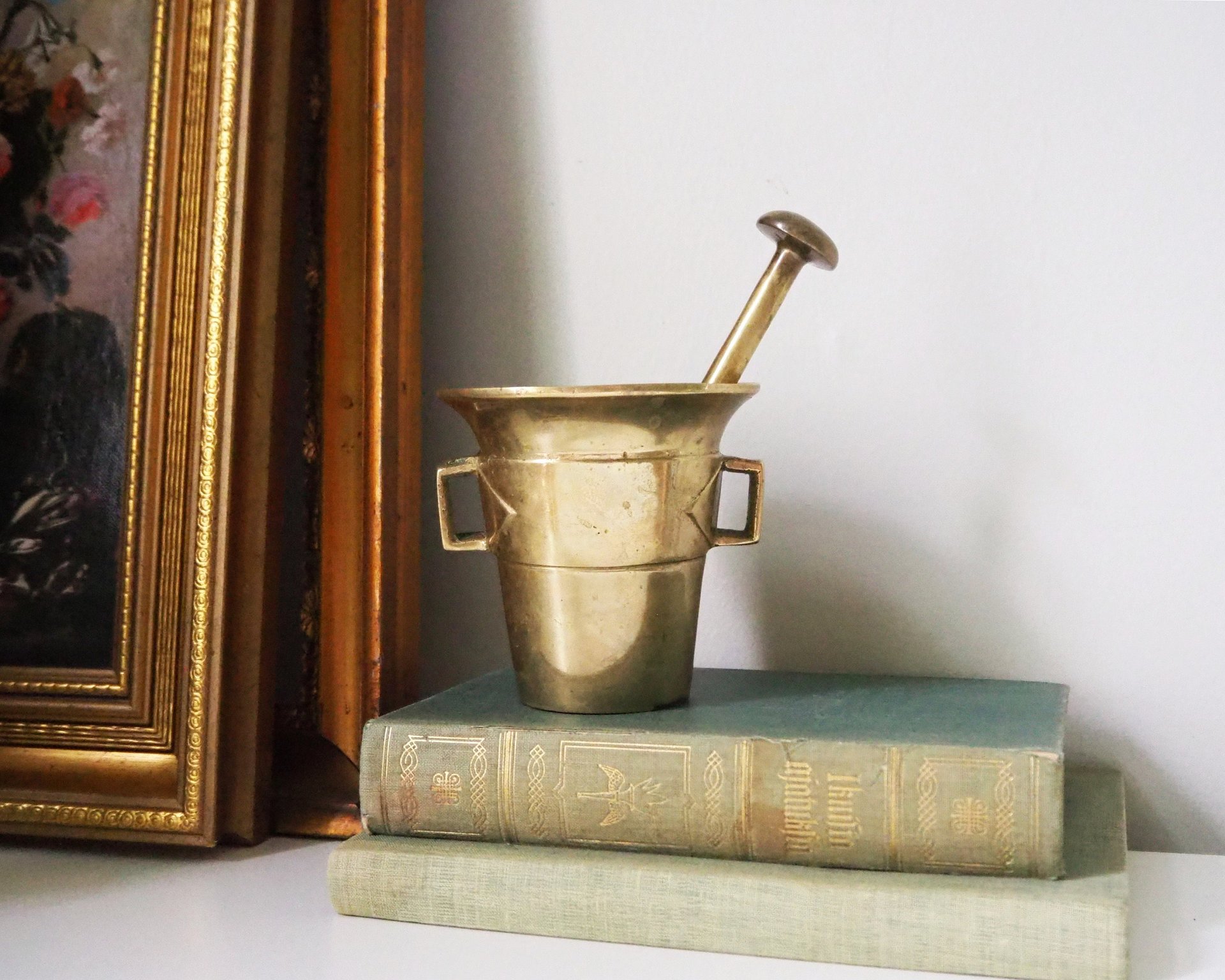 Vintage brass mortar and pestle | Heavy brass mortar | Vintage brass mortar | Brass mortar and pestle | Vintage kitchenware