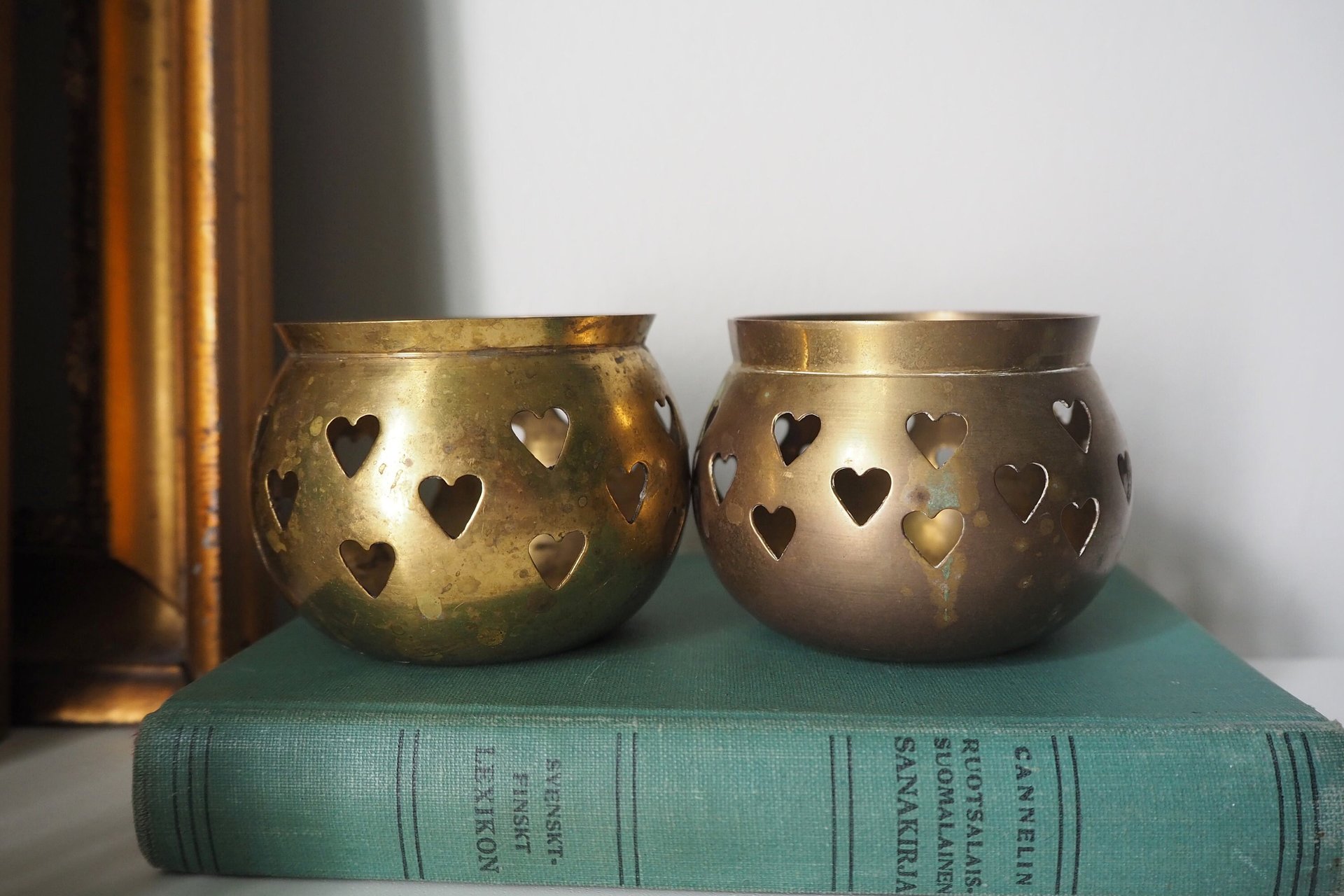 Vintage tea light holder sets | Heart candleholders | Vintage brass tea light holders | Brass tealight holders | Candleholder sets
