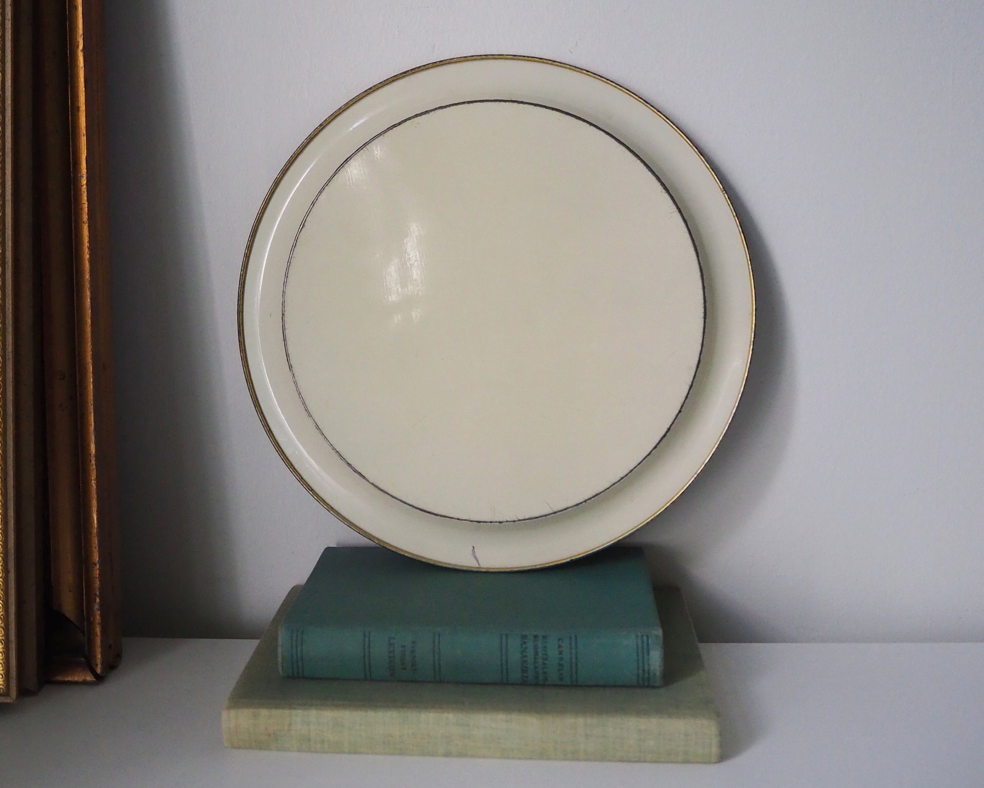 Vintage serving tray | Small vintage tin tray | Round floral tray | Retro tray | Floral vintage tray