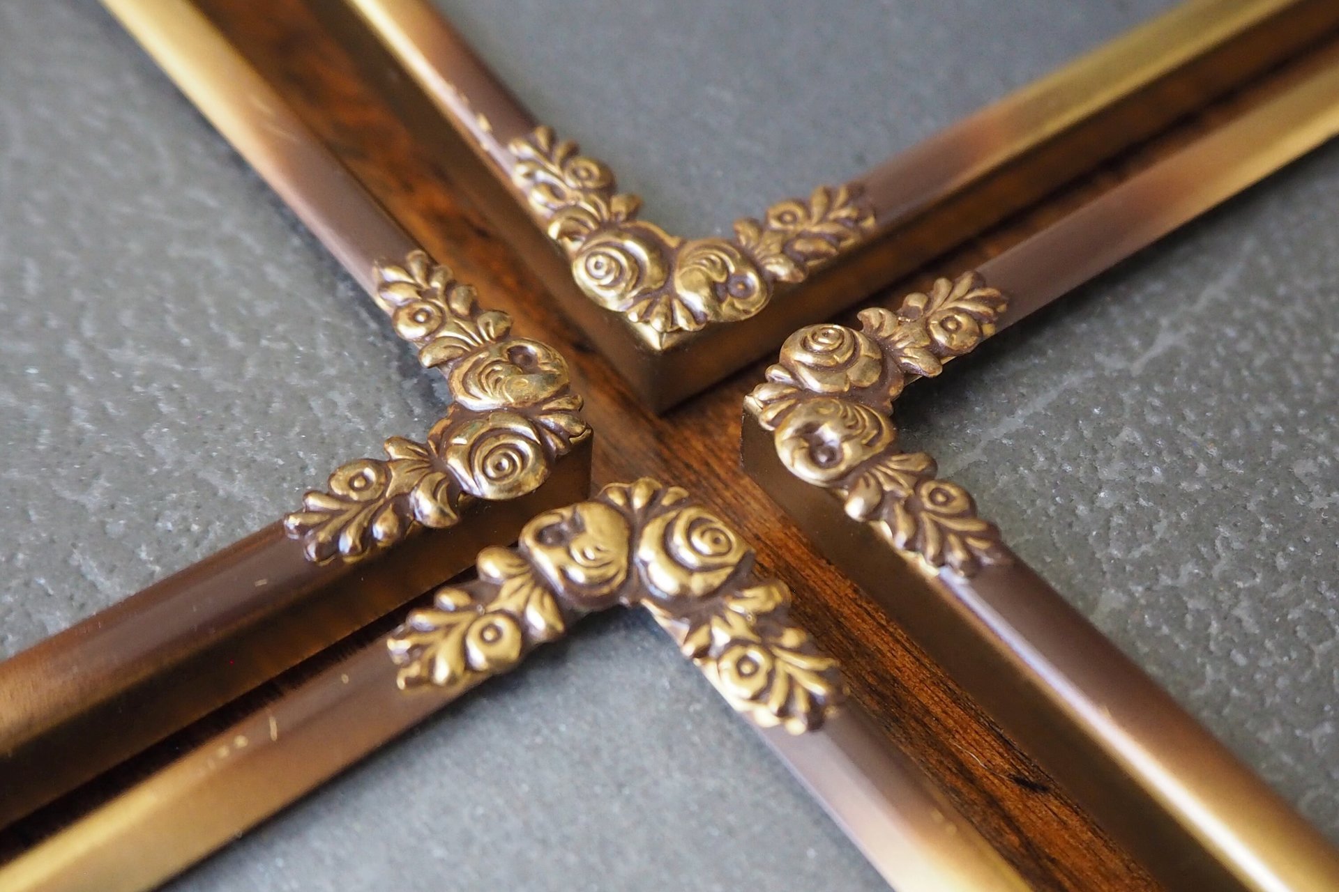 Set of four vintage photo frames | Vintage brass picture frames | Set of four floral vintage frames | Matching vintage frames