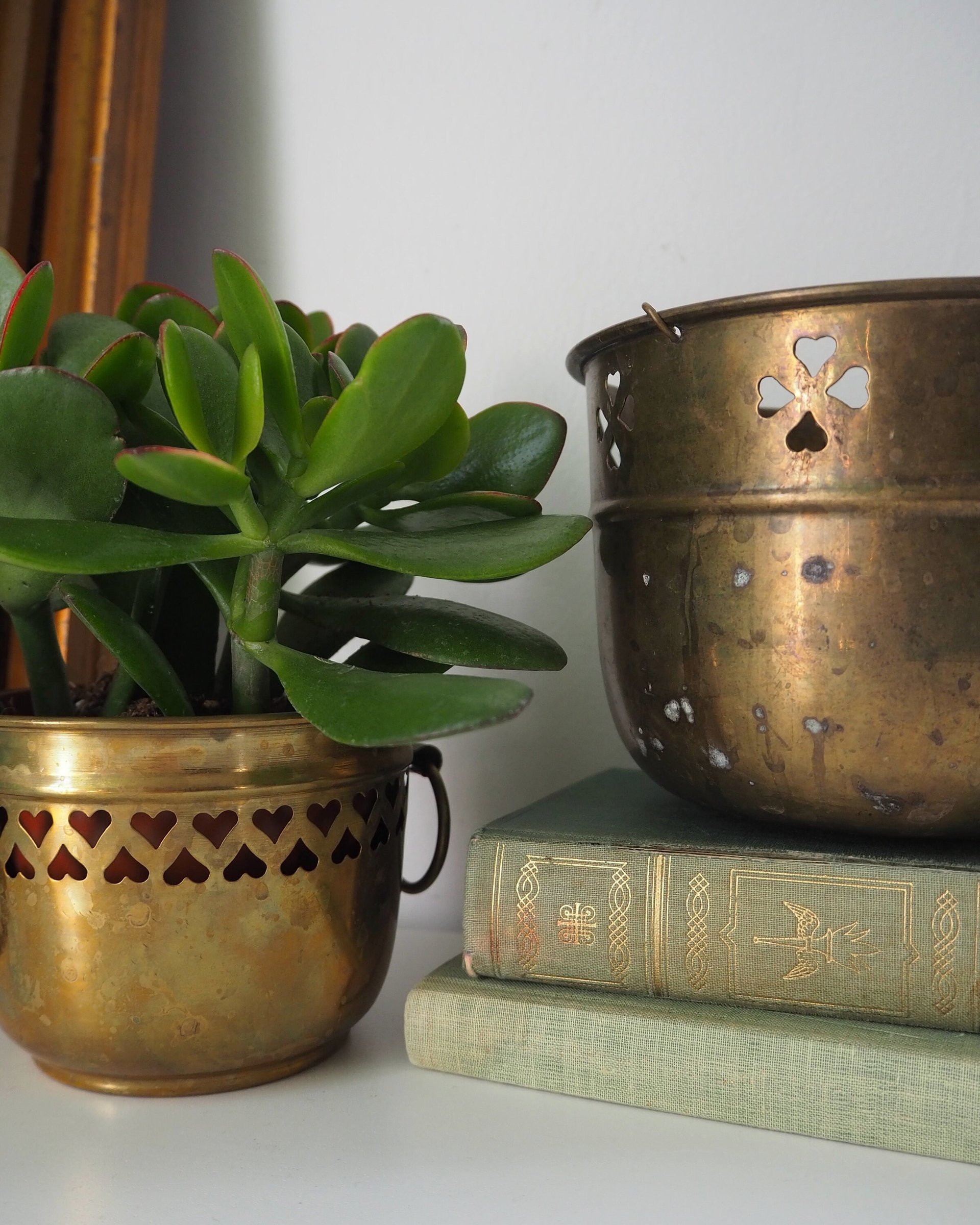 Set of two vintage planters | Heart brass planters | Vintage planters | Hanging vintage planters | Round vintage planters