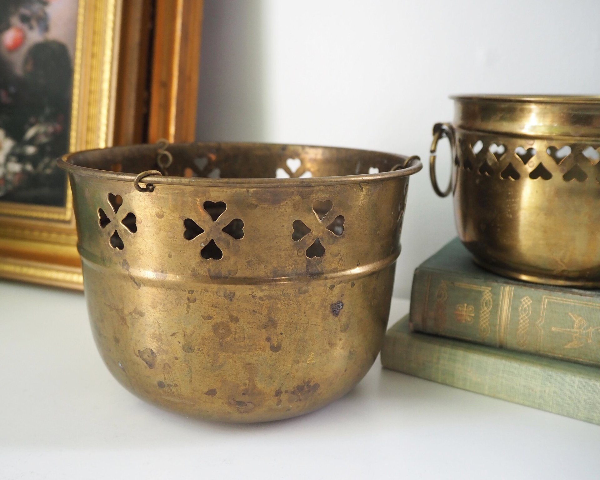 Set of two vintage planters | Heart brass planters | Vintage planters | Hanging vintage planters | Round vintage planters