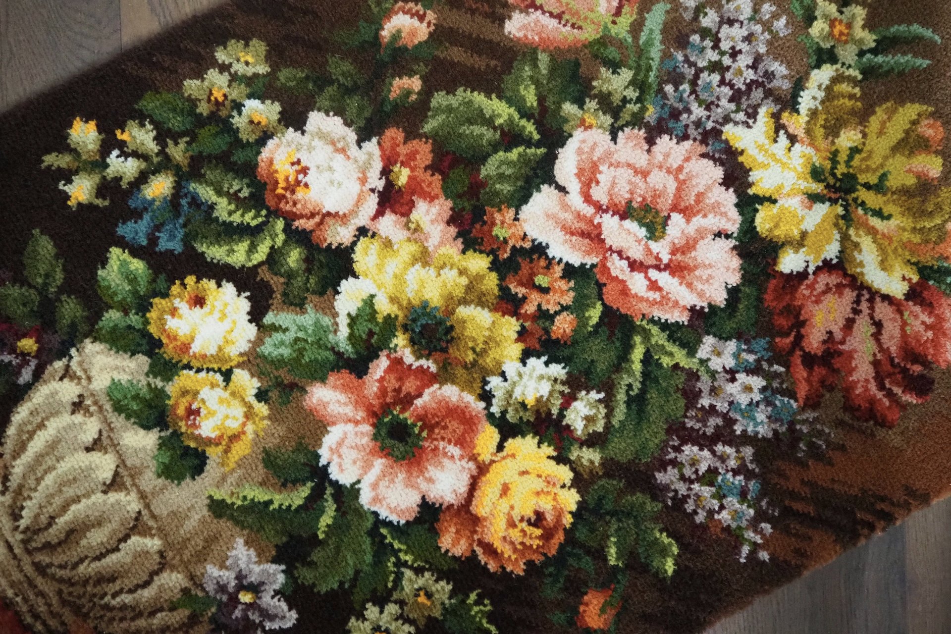 Vintage wall hanging | Carpets of Worth Picture Rug wall hanging | Summertime | Floral wall hanging | Made in England