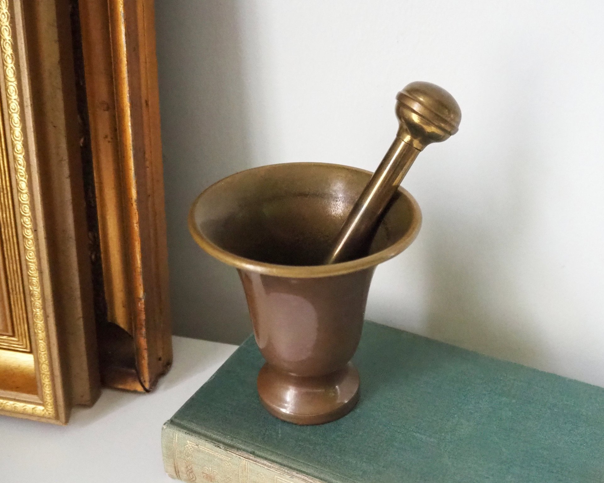 Vintage brass mortar and pestle | Heavy brass mortar | Vintage brass and copper mortar | Vintage mortar and pestle | Vintage kitchenware