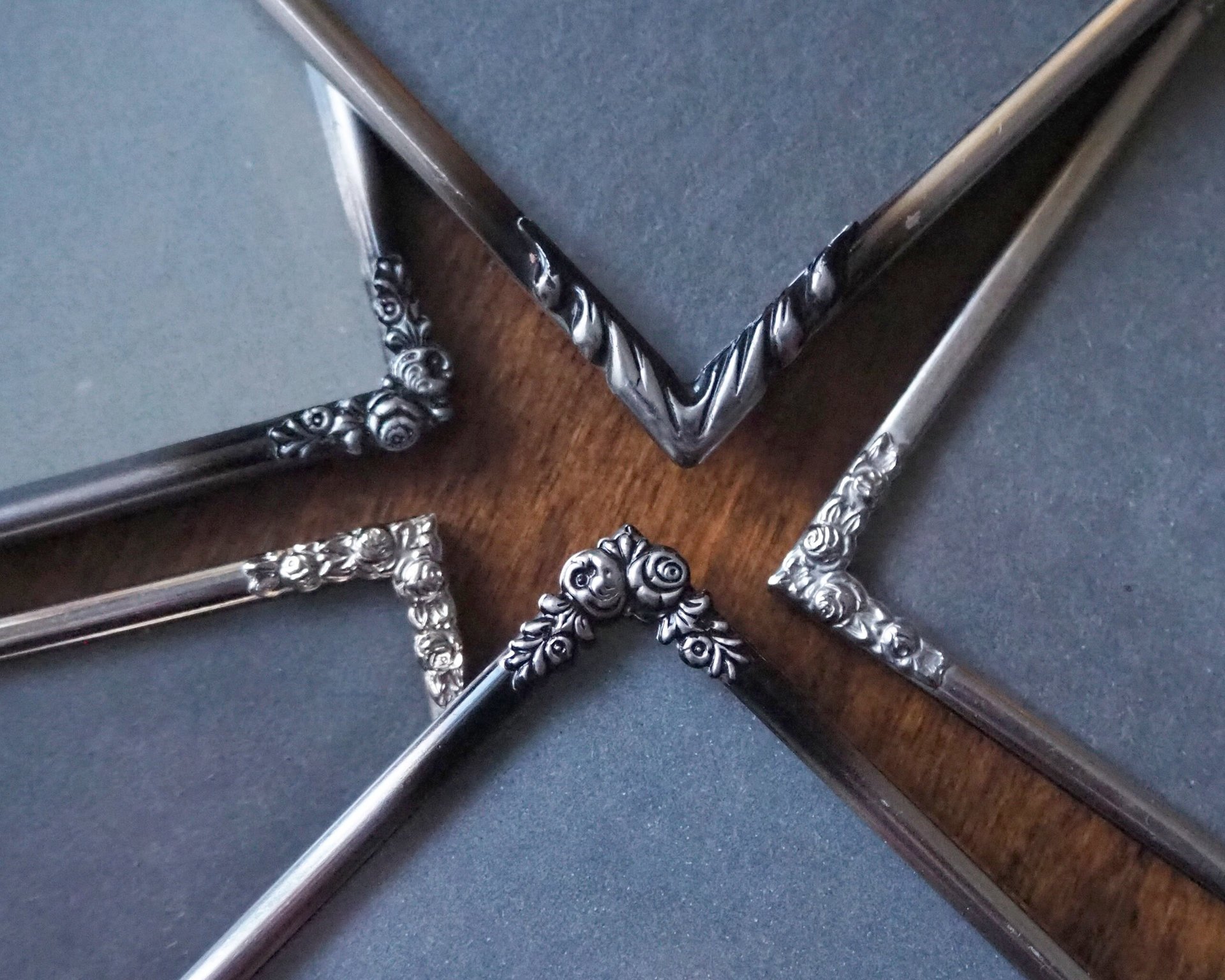 Set of five vintage photo frames | Mismatched vintage picture frames | Vintage silver plated picture frames | Vintage silver plated frames