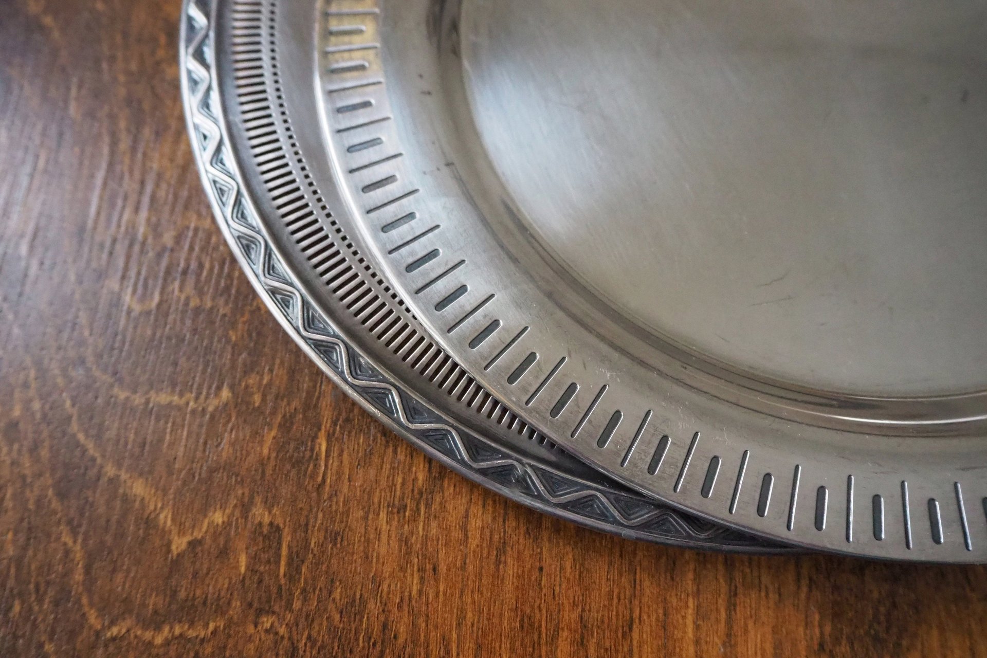 Set of two vintage alpacca silver trays | Mismatched vintage silver trays | Vintage silver plated plates | Alpacca silver platters