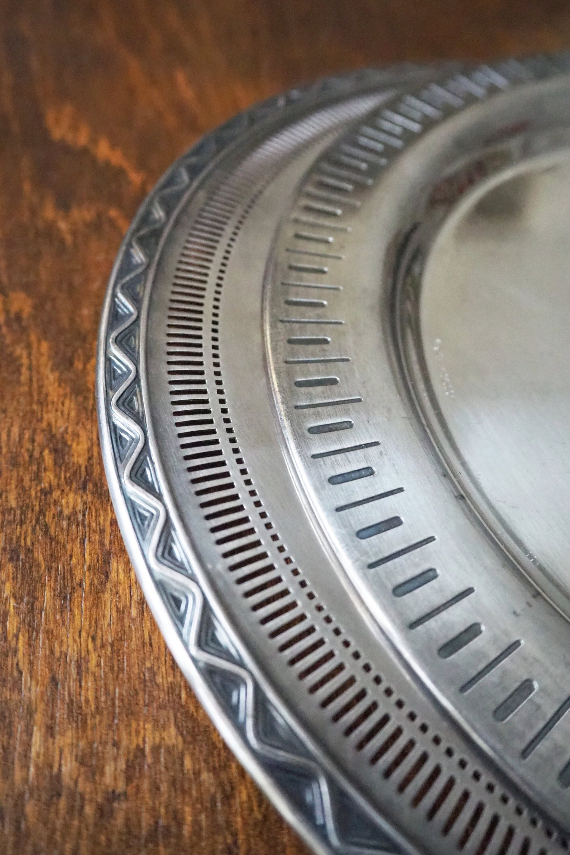 Set of two vintage alpacca silver trays | Mismatched vintage silver trays | Vintage silver plated plates | Alpacca silver platters