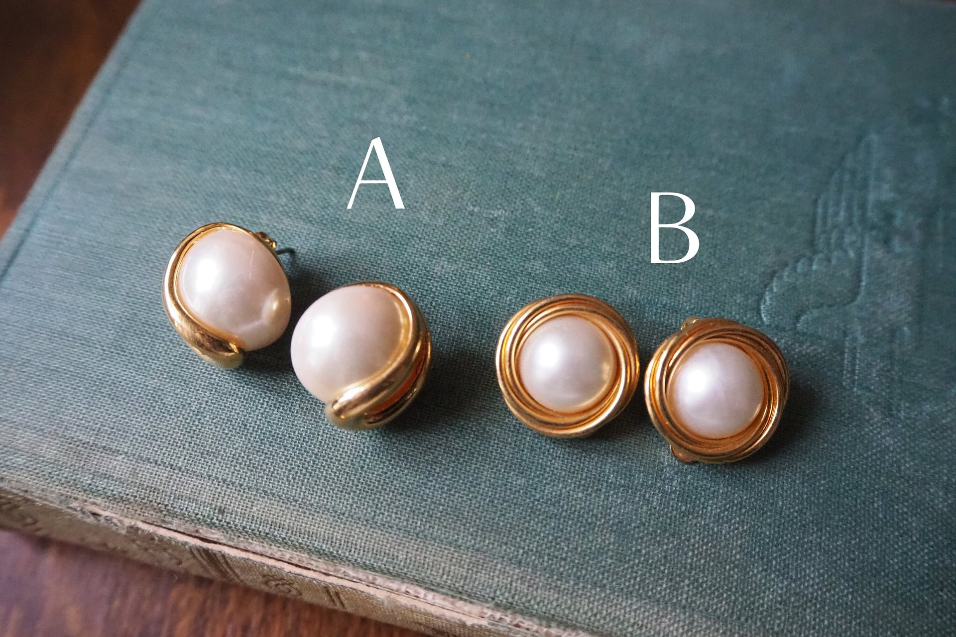 Vintage pearl earrings | Faux pearl earrings | Retro pearl earrings | Clip-on pearl earrings | Large pearl earrings