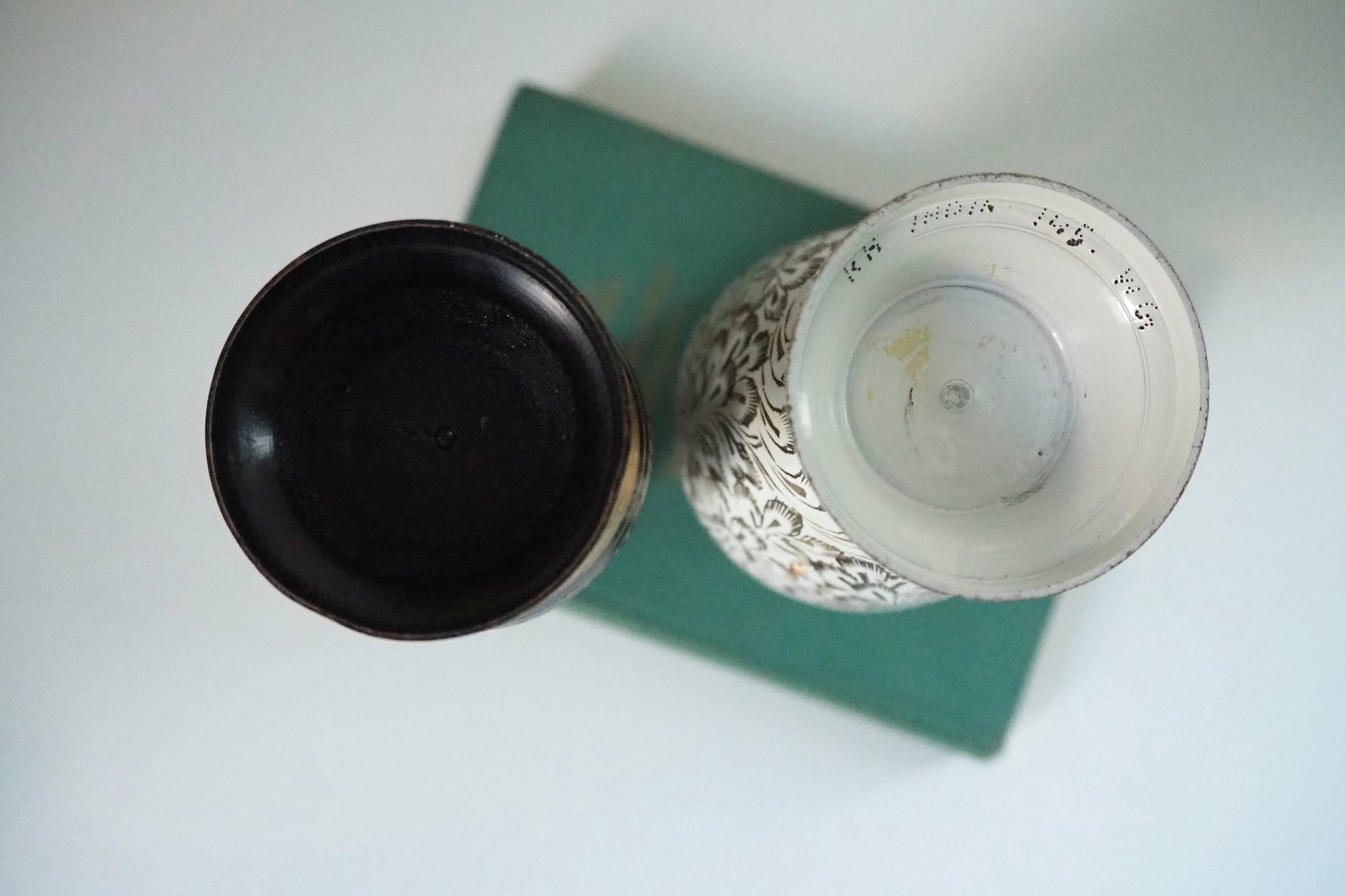 Vintage brass vases | Set of two small vases | Black and white brass vase | Etched brass vases | Vintage vases