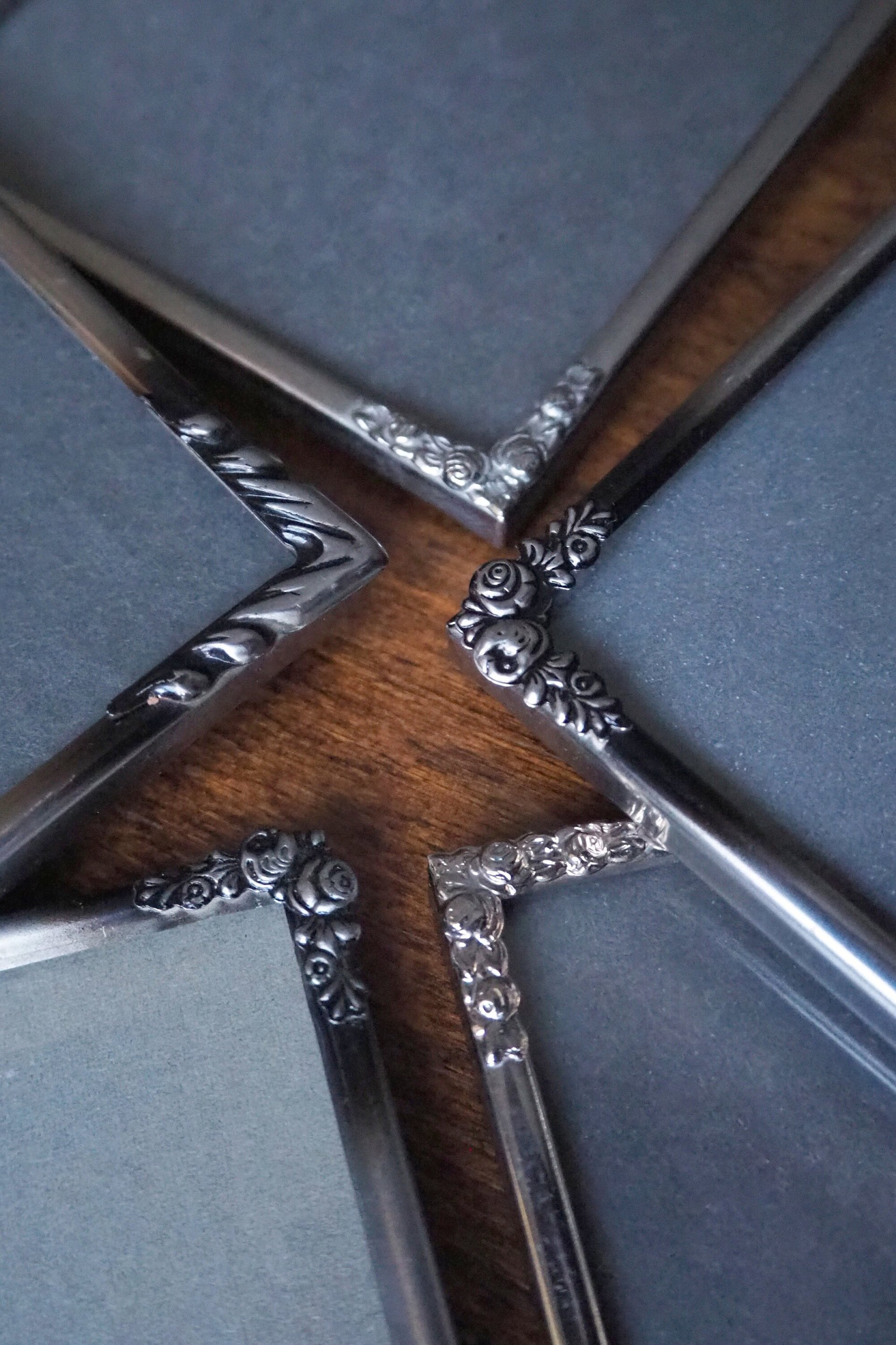 Set of five vintage photo frames | Mismatched vintage picture frames | Vintage silver plated picture frames | Vintage silver plated frames