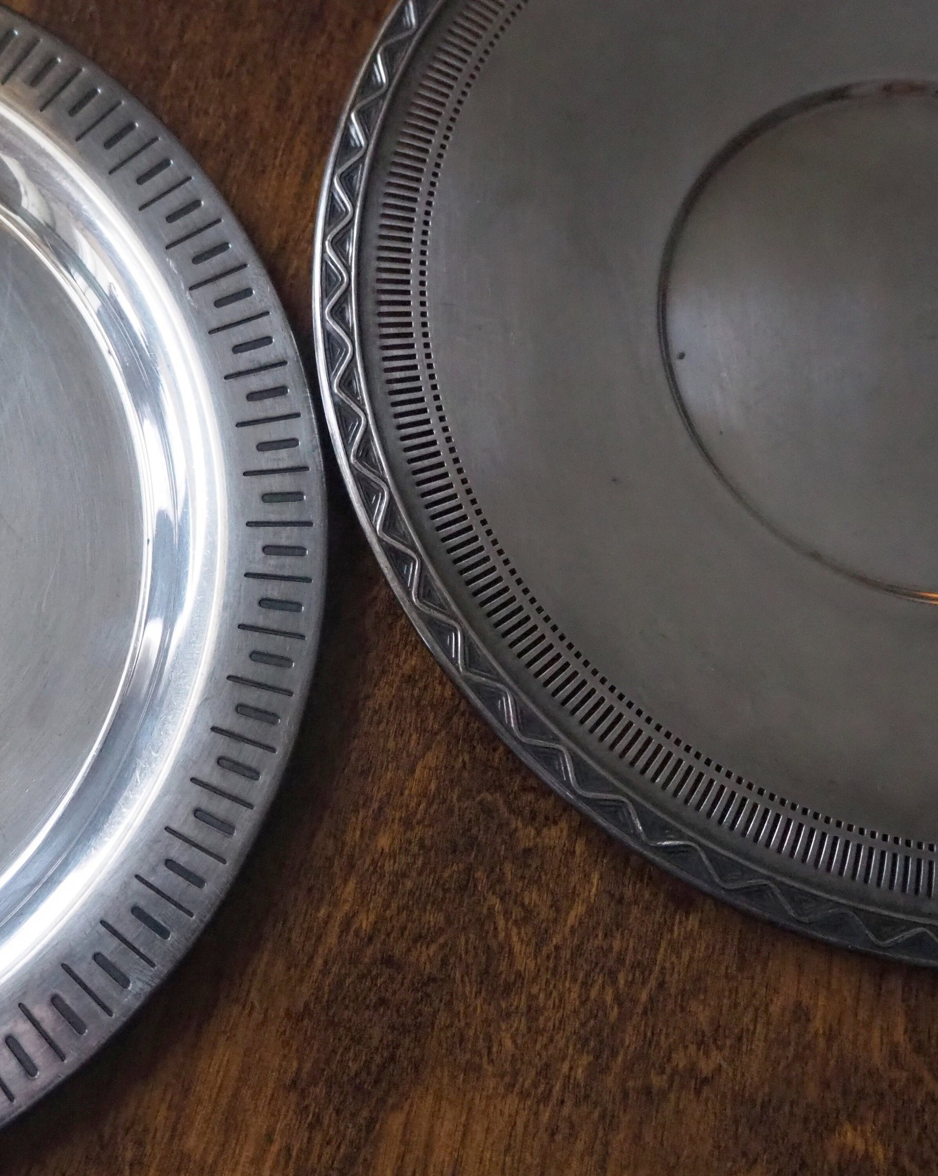 Set of two vintage alpacca silver trays | Mismatched vintage silver trays | Vintage silver plated plates | Alpacca silver platters