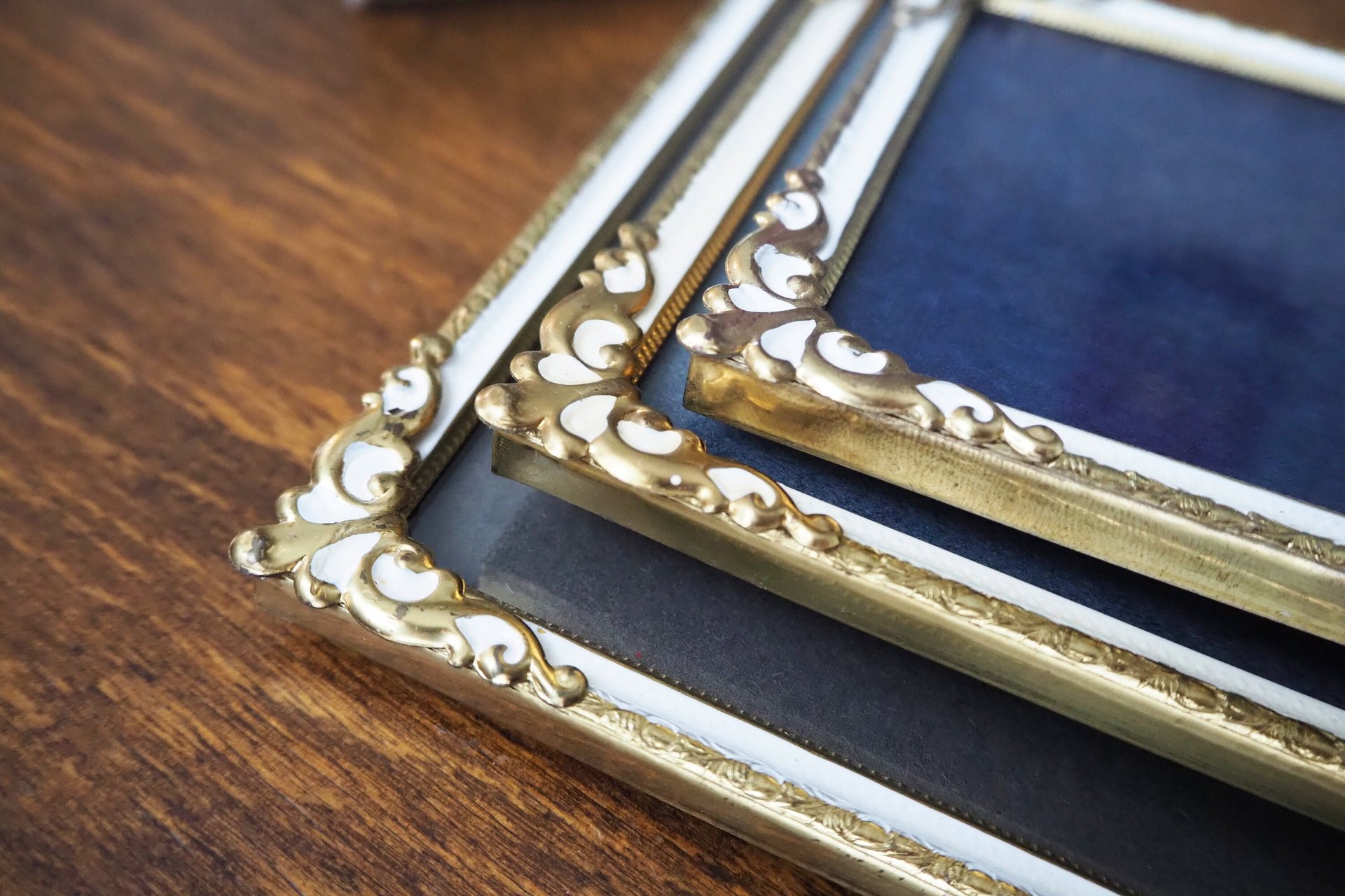 Set of three vintage photo frames | Set of three matching vintage frames | Vintage brass picture frames | Brass and white frames