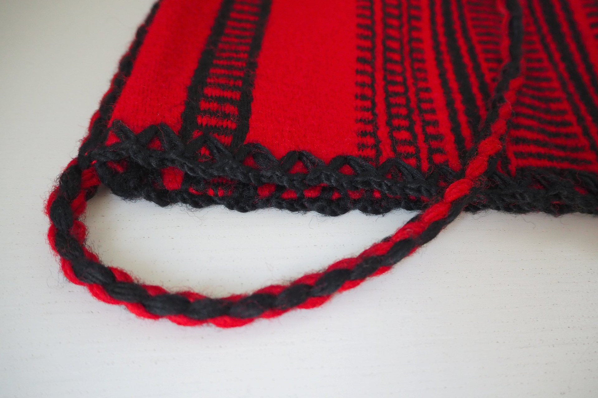 Vintage bag | Red and black shepherd's bag | Wool crossbody bag | Vintage wool bag | Red crossbody bag