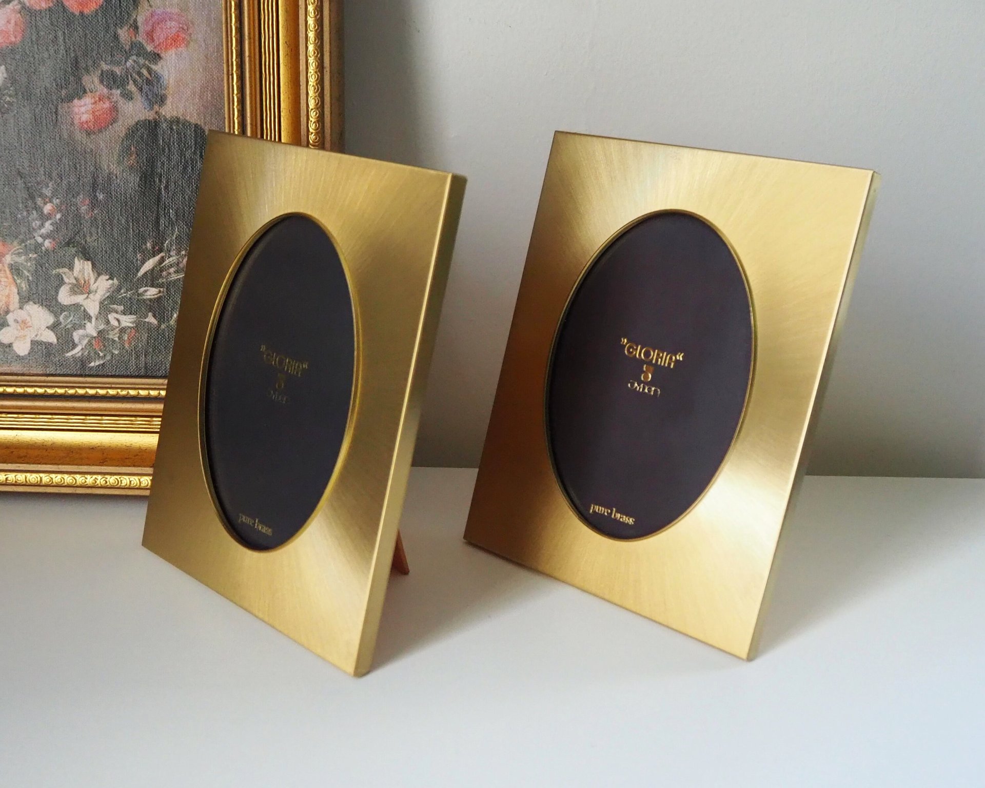 Vintage photo frames | Set of two vintage brass frames | Jyden photo frames | Oval photo frames | Vintage brass frames