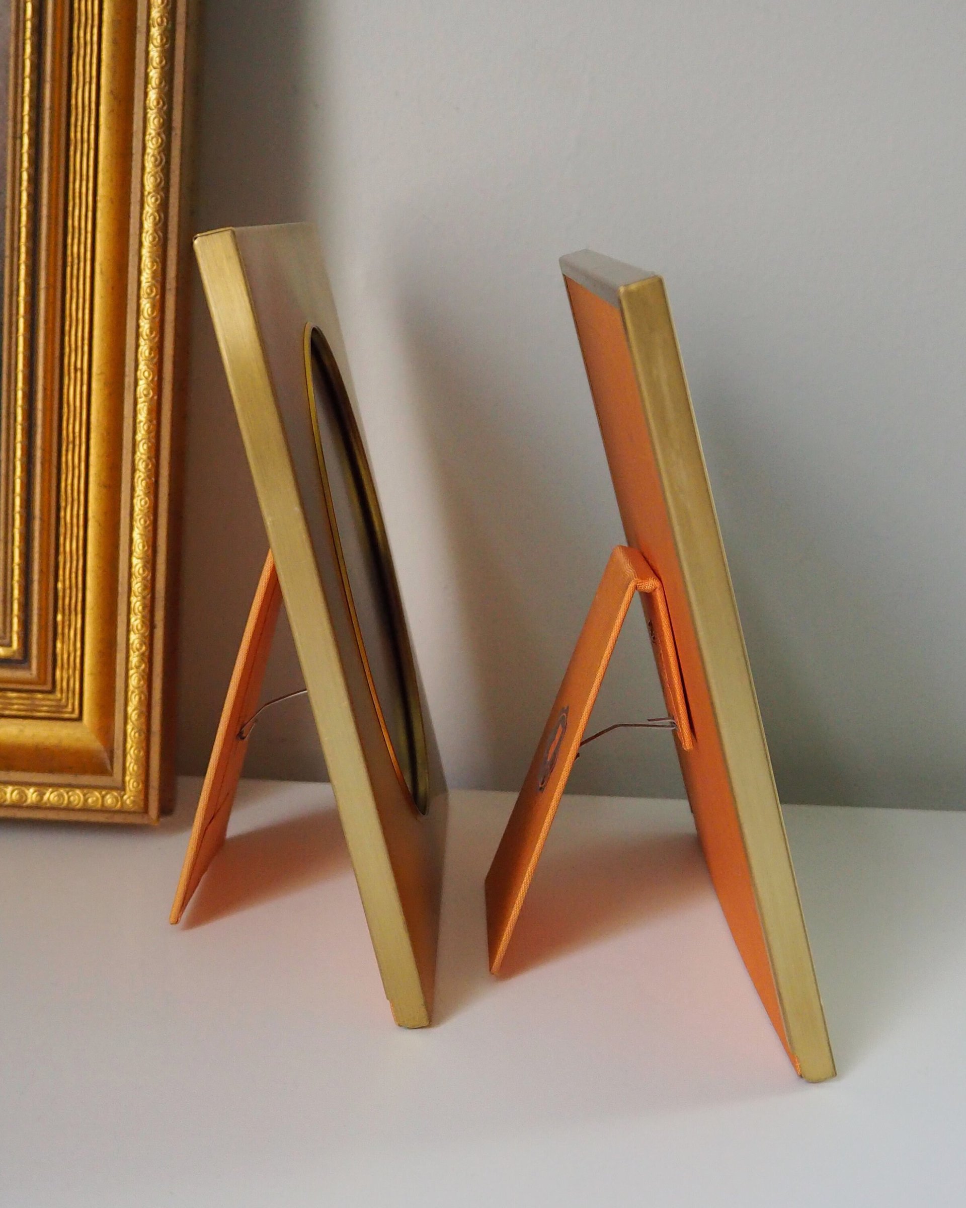Vintage photo frames | Set of two vintage brass frames | Jyden photo frames | Oval photo frames | Vintage brass frames