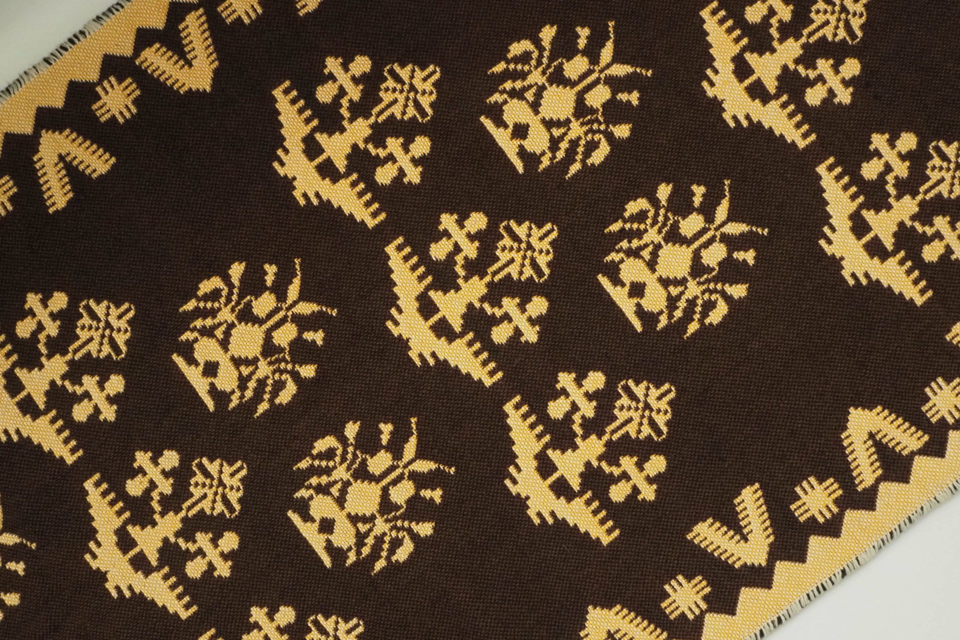 Vintage wall hanging | Brown and yellow wall hanging | Scandinavian wall hanging | Vintage wall tapestry | Handmade wall tapestry