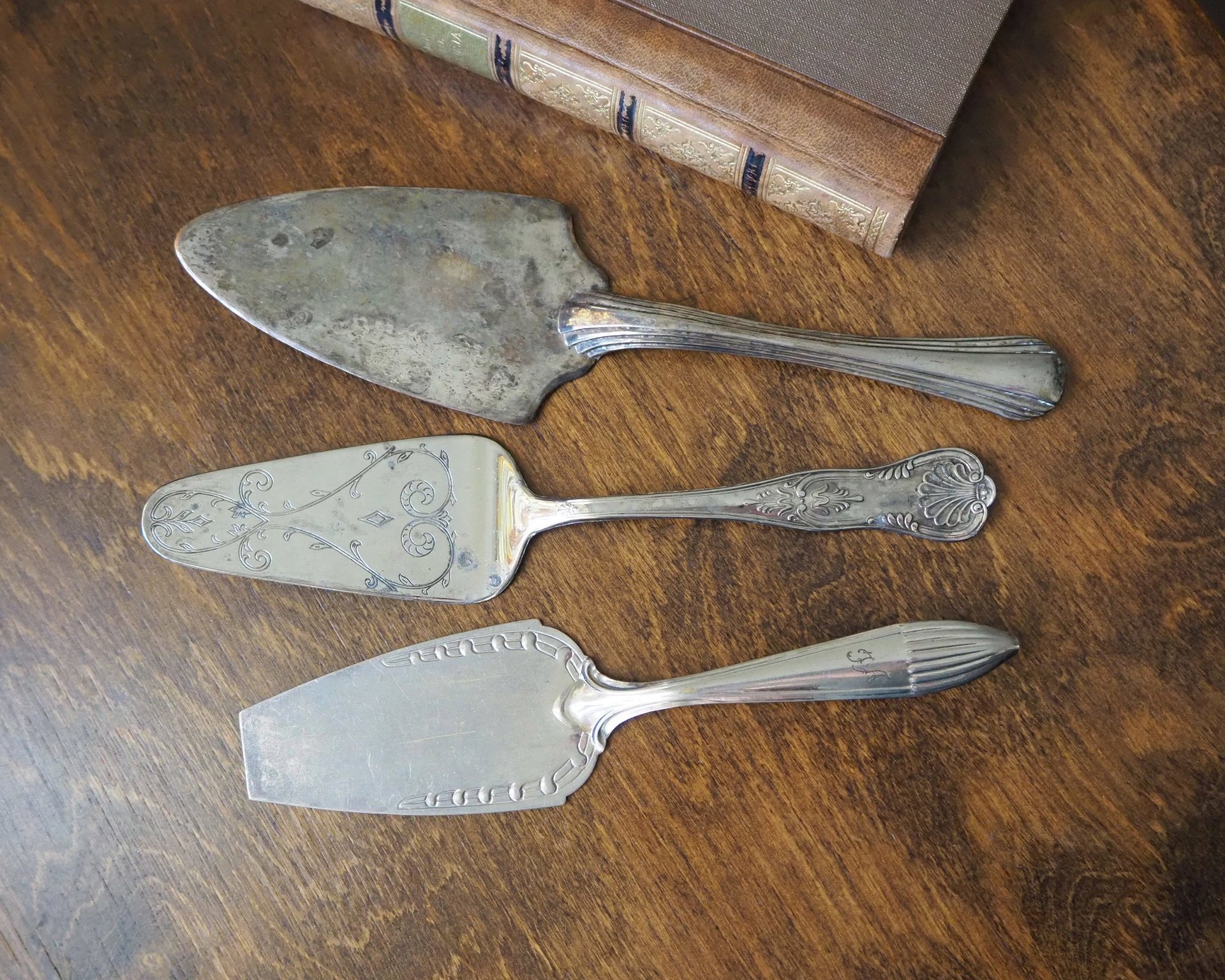 Vintage silver plated cake server | Vintage cake server | Silver plated cake servers | Ornate cake server | Vintage pie server